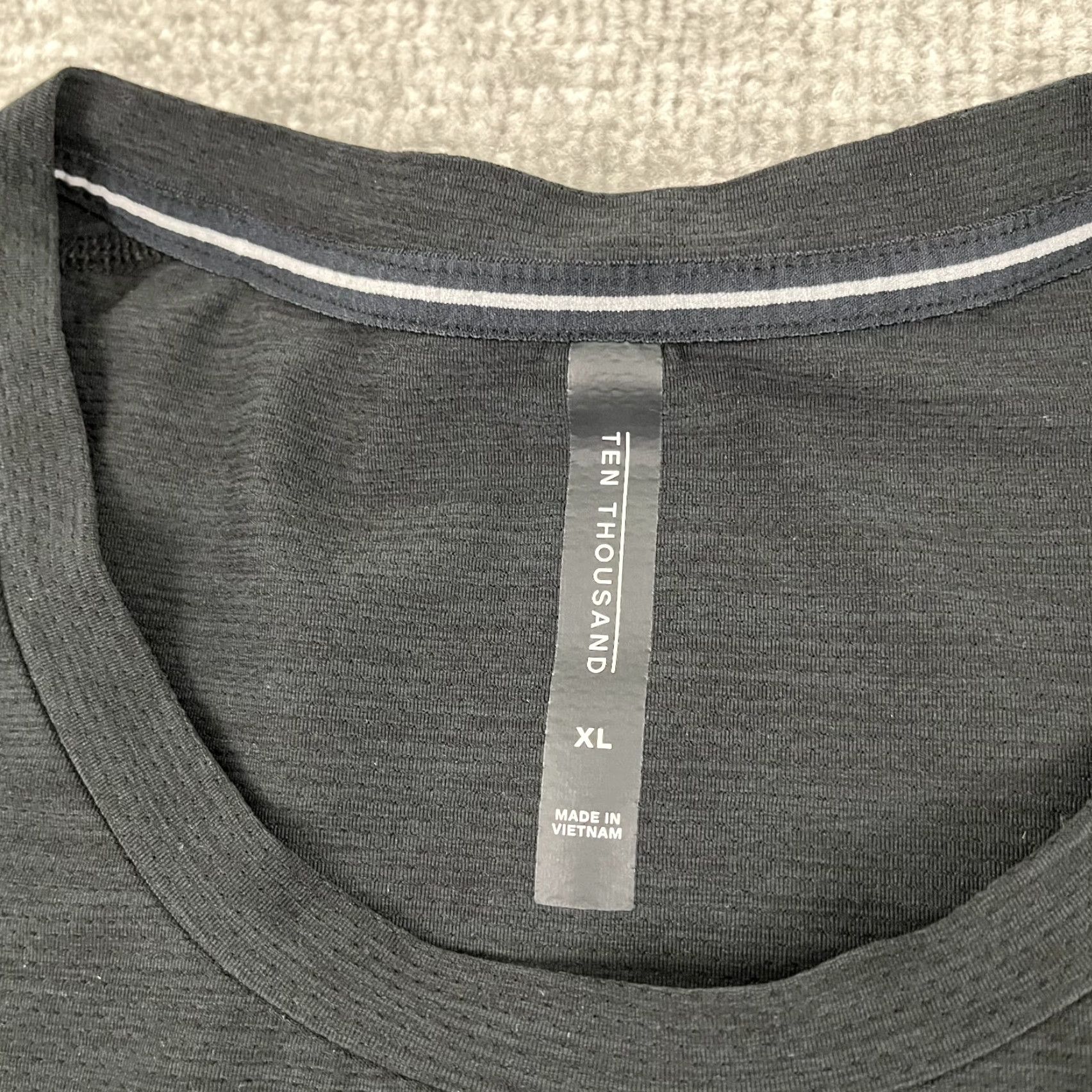 Ten Thousand Ten Thousand Versatile Shirt Mens Extra Large XL Black Performance Gym Training Size US XL / EU 56 / 4 - 2 Thumbnail