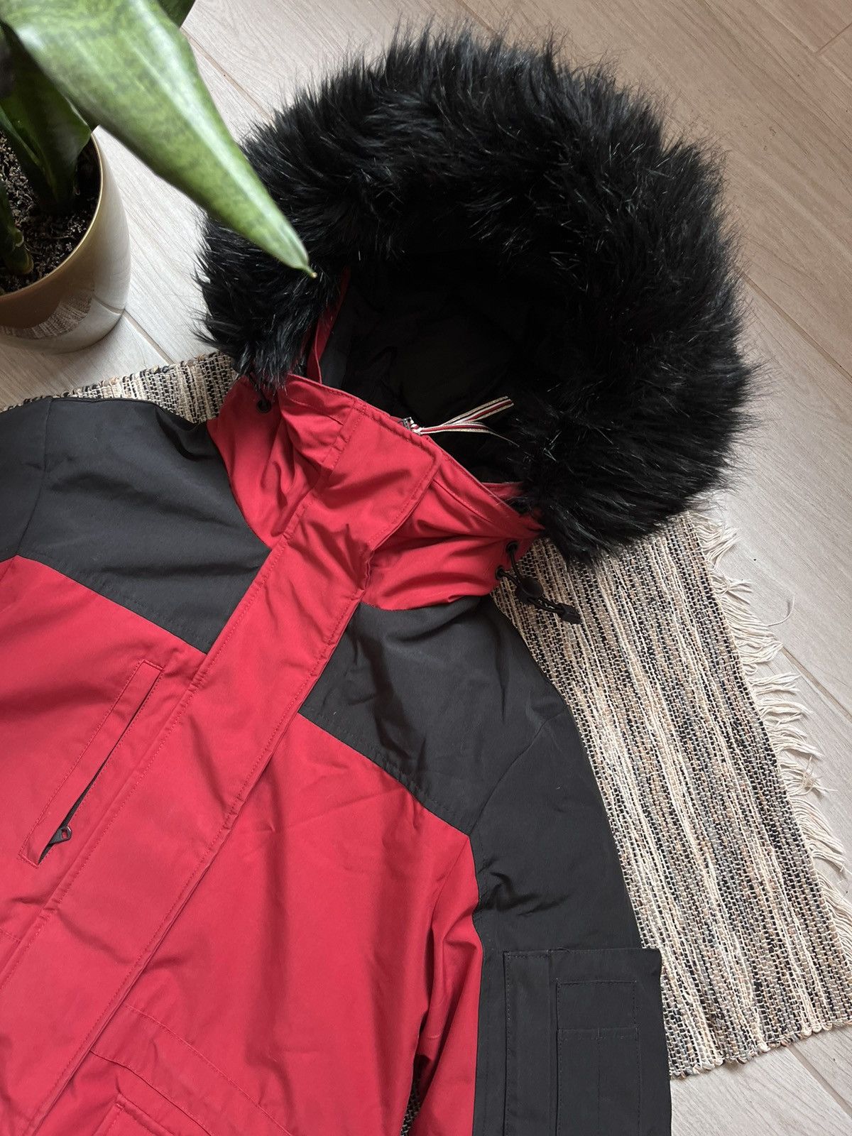 Tommy Hilfiger Tommy Hilfiger Parka Women's down jacket red minimalistic Size XS / US 0-2 / IT 36-38 - 5 Thumbnail
