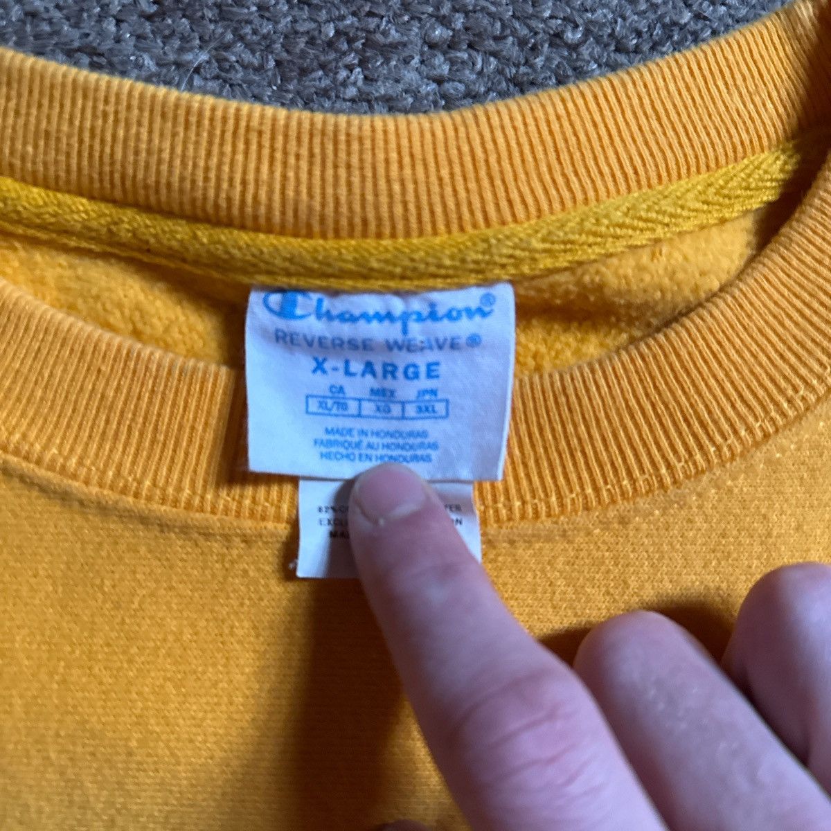 Champion Champion Y2K Vintage Embroidered Crewneck Sweatshirt Size US L / EU 52-54 / 3 - 4 Thumbnail
