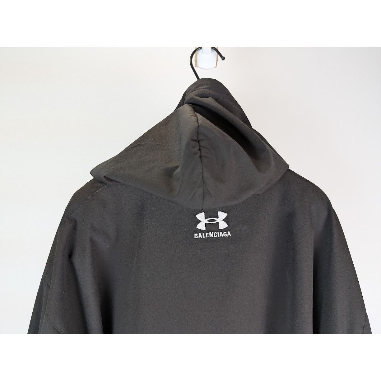 Balenciaga × Under Armour o1rshd1 Reversible Tracksuit Jacket in Black Size US S / EU 44-46 / 1 - 8 Thumbnail