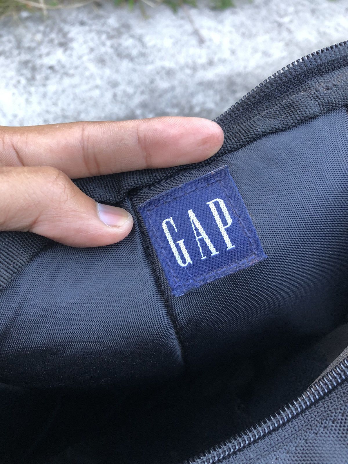 Gap VINTAGE GAP CROSSBODY Y2K STYLE BAG Size ONE SIZE - 10 Thumbnail