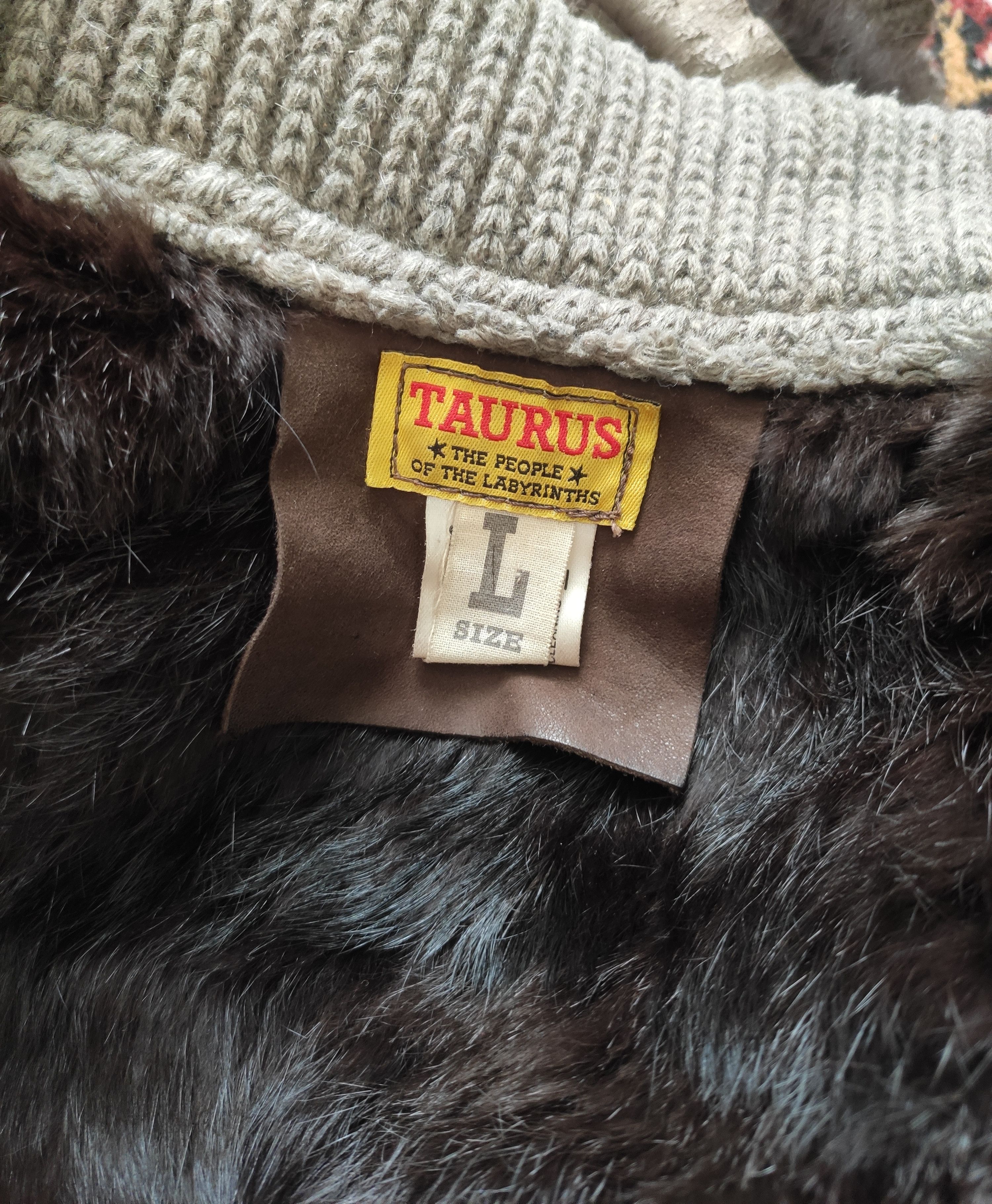 The People Of The Labyrinths Handprinted fur bomber.Like Uma Wang or Ziggy Chen Size US L / EU 52-54 / 3 - 7 Thumbnail