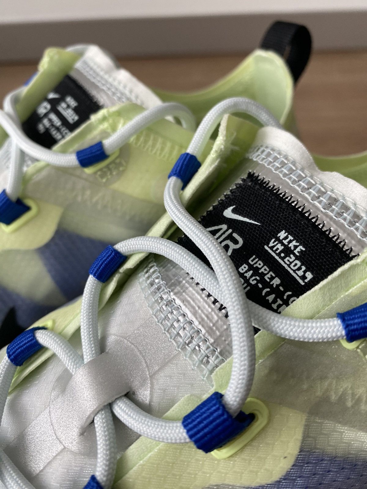 Nike Nike Air VaporMax 2019 Barely Volt Size US 10 / EU 43 - 7 Thumbnail