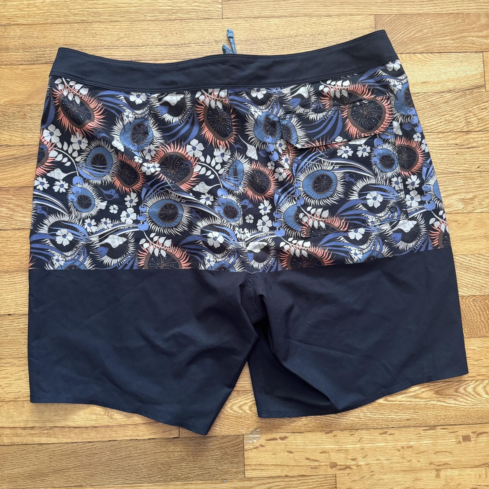 Patagonia Patagonia Men's Board Shorts with Floral Pattern-36 Size US 32 / EU 48 - 6 Thumbnail