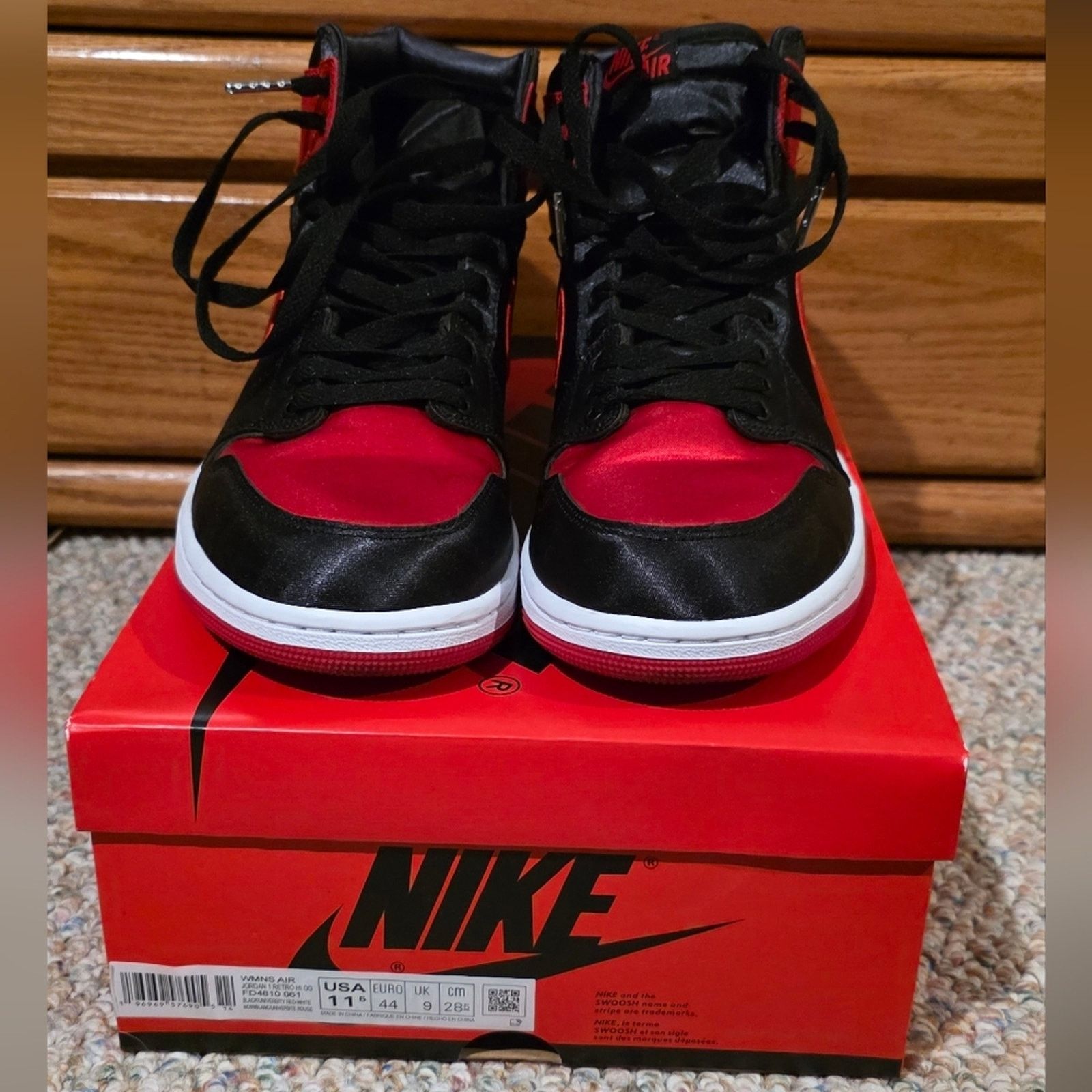 Nike Nike Air Jordan 1 Retro High OG Satin Bred 11.5W/10M Size US 11.5 / IT 41.5 - 2 Thumbnail