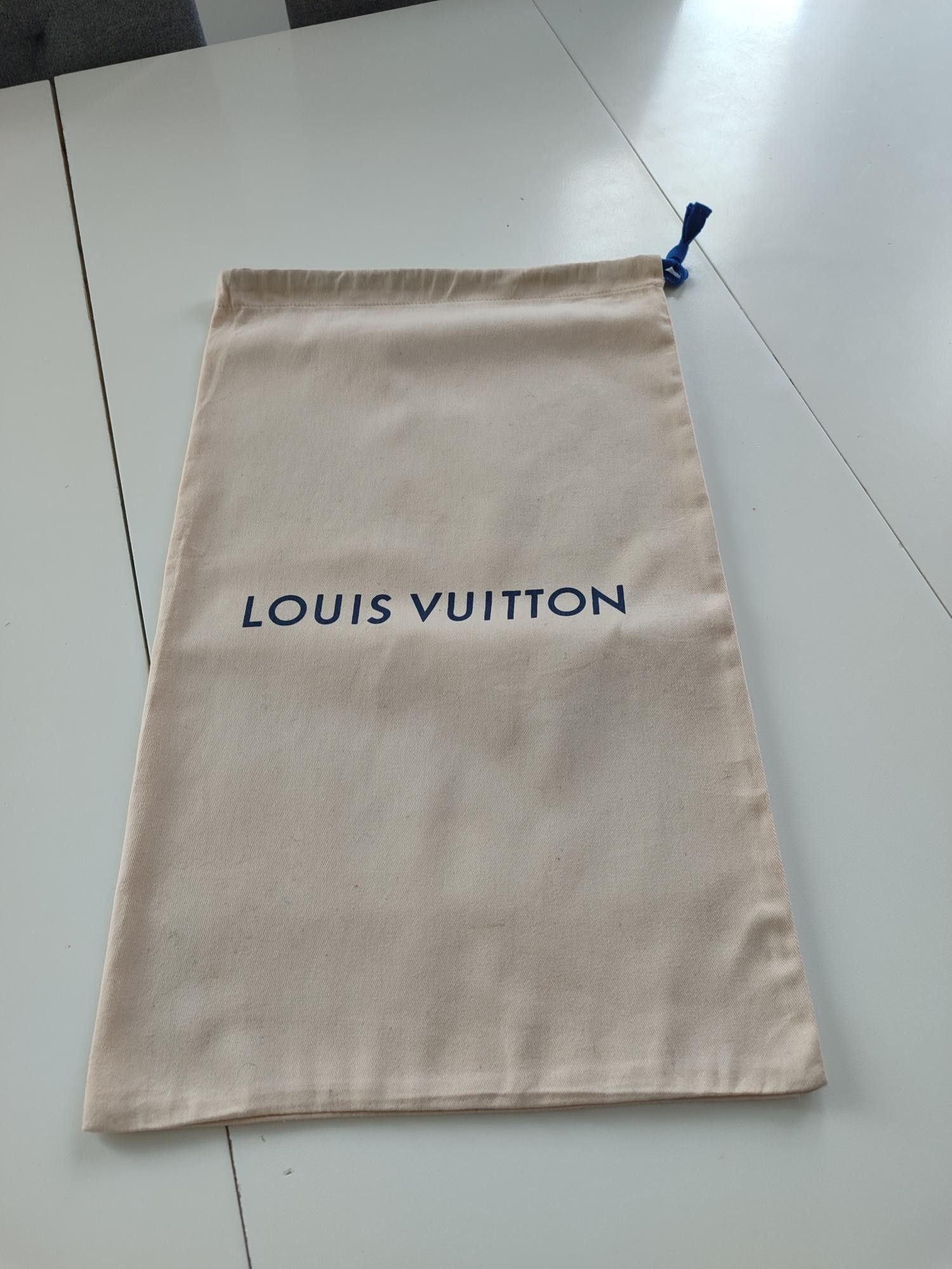Louis Vuitton BASKETS LOUIS VUITTON RUN AWAY ROUGE FUSCHIA Size US 8 / IT 38 - 15 Thumbnail