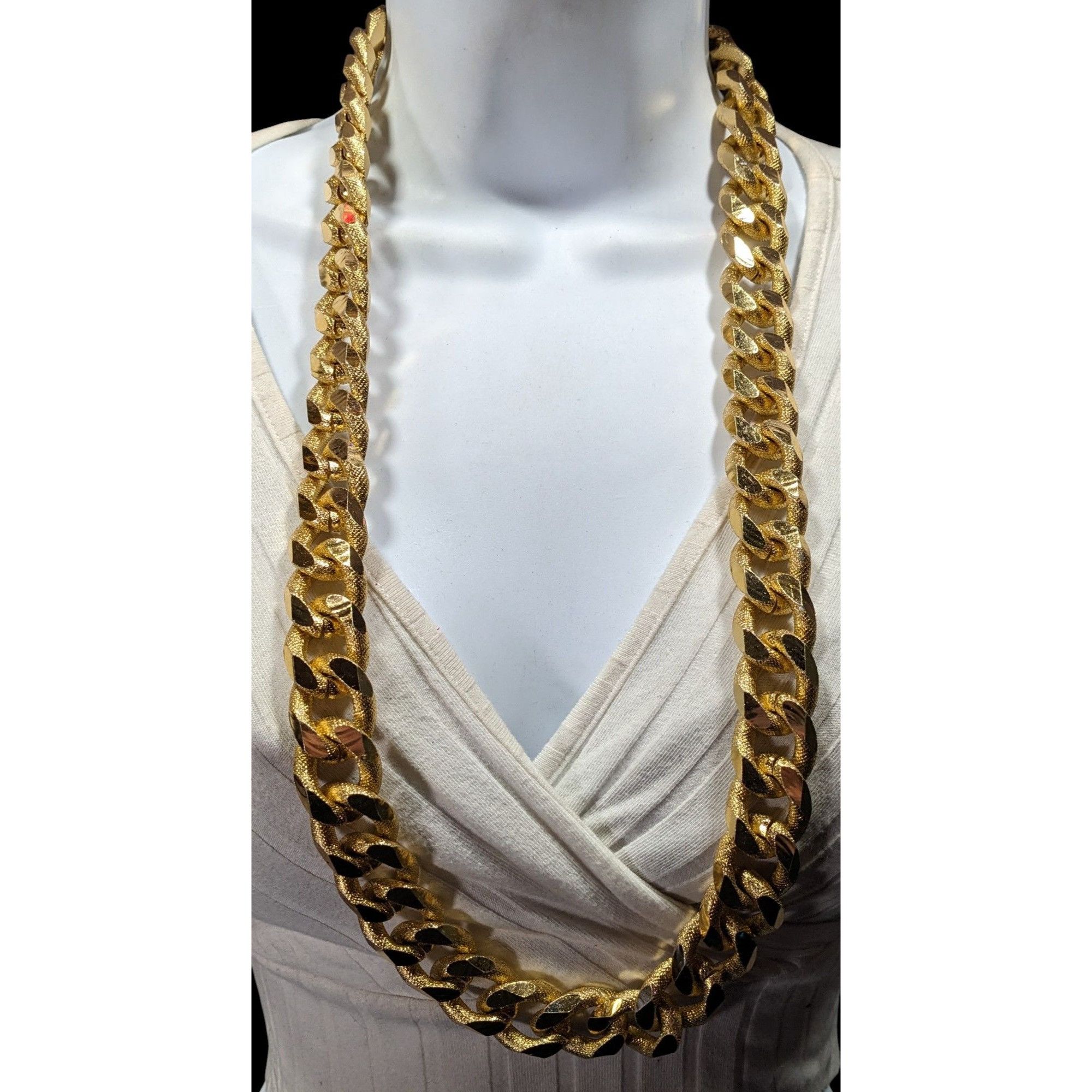 Other Chunky Glam Bright Gold Tone Oversized Chain Necklace Size ONE SIZE - 2 Thumbnail