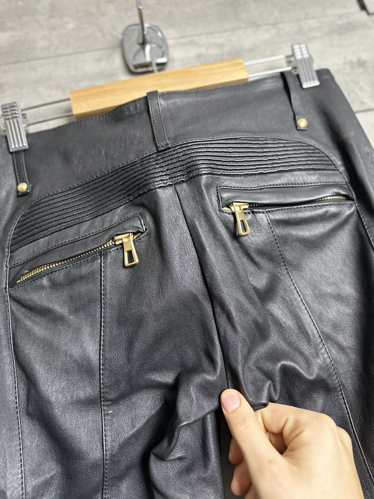 Balmain Balmain x H&M Leather biker Pants Size 25" / US 0 / IT 36 - 7 Thumbnail