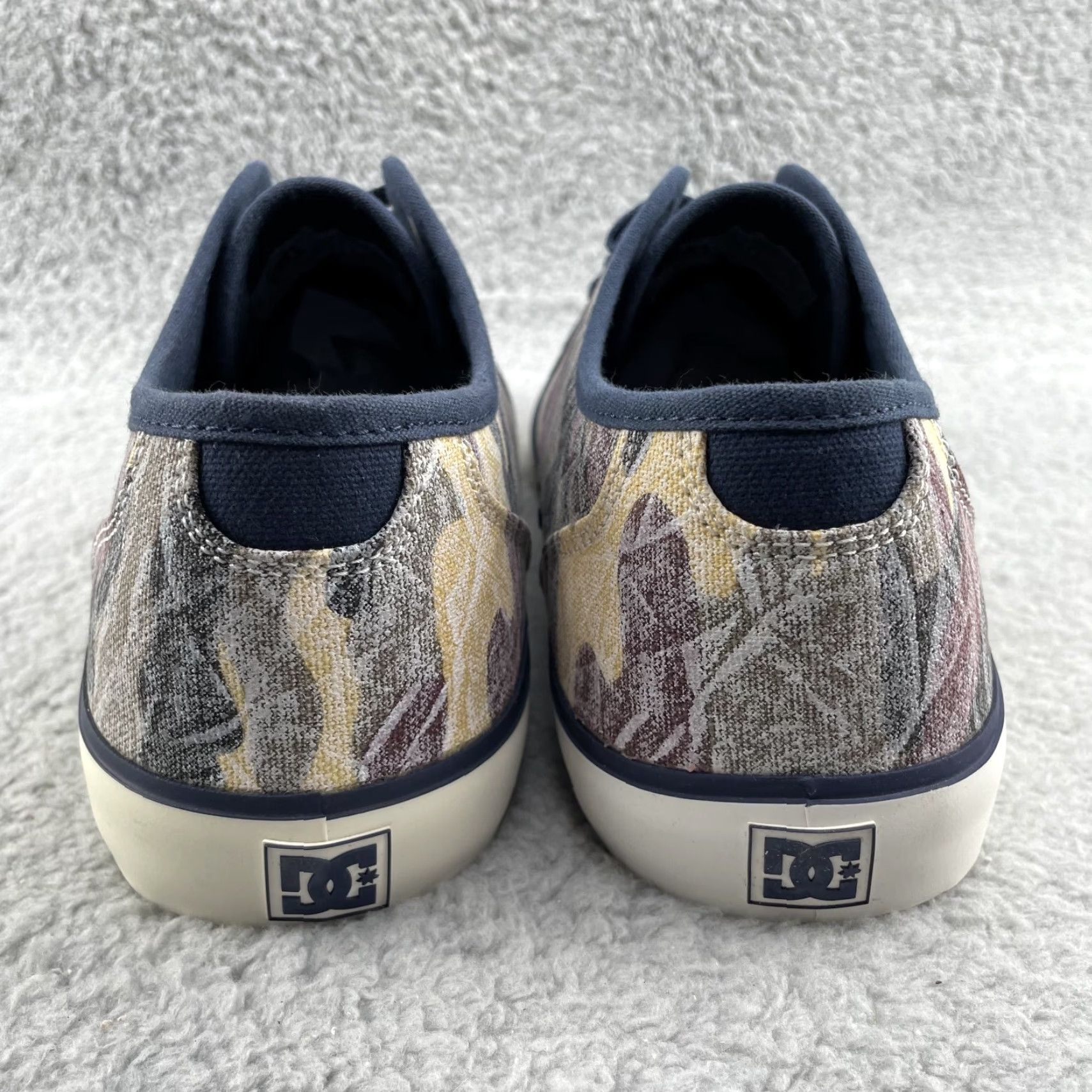 Vintage DC Shoes DC Studio TX Sneakers Men 10 Camo Canvas Skater Travel Surfer Streetwear Outdoor Shoes Men 10 Camo Canvas Skater Travel Surfer Str Size US 10 / EU 43 - 6 Thumbnail