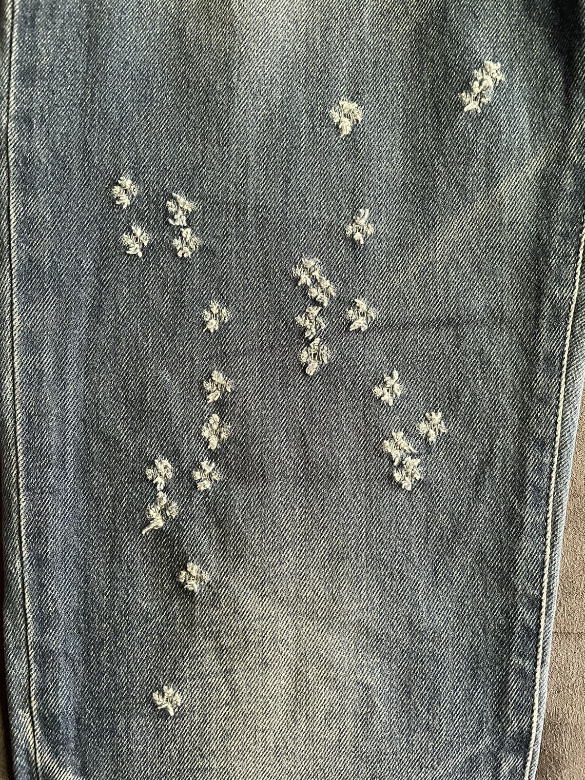 Givenchy Givenchy Cuban Cut Snowflake Distressed Jeans Size US 34 / EU 50 - 2 Thumbnail