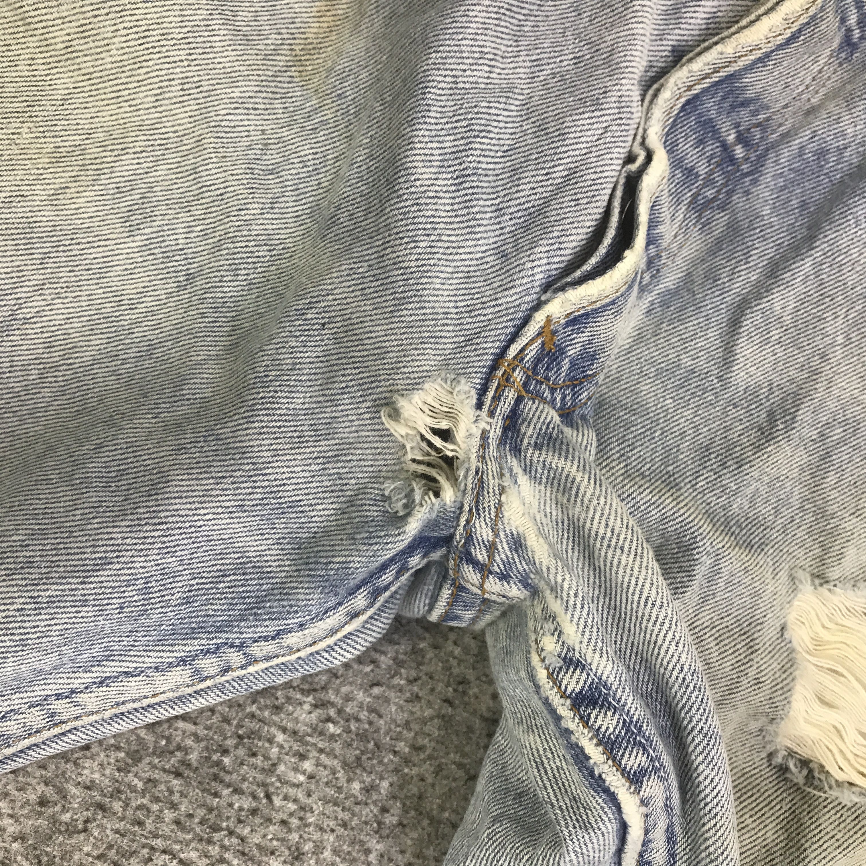 Levi's Vintage Clothing Vintage Levi’s 501 distressed denim shorts K130B9 Size US 30 / EU 46 - 12 Thumbnail