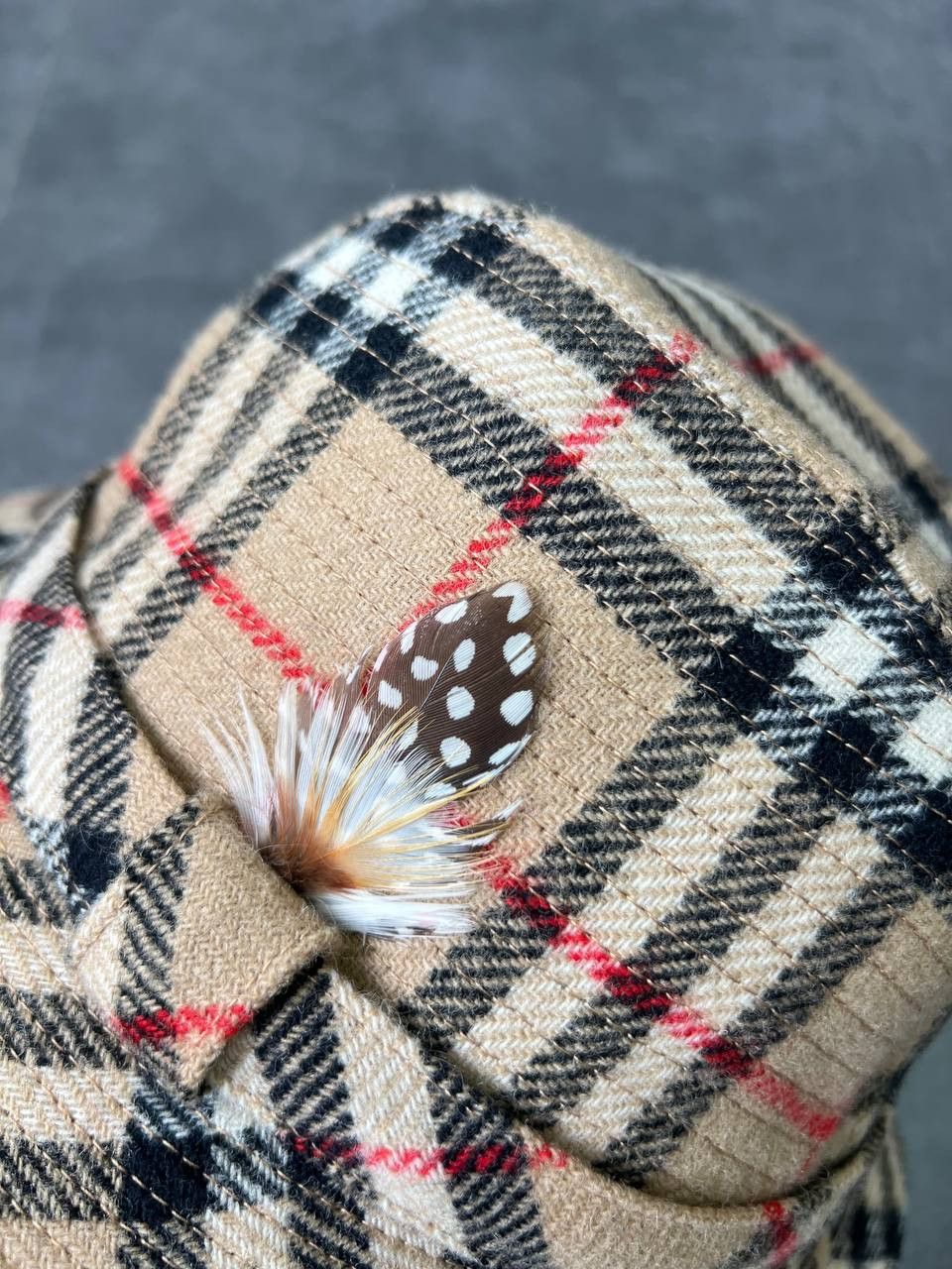 Burberry Burberrys Vintage Nova Check Wool Hat with a feather Size ONE SIZE - 5 Thumbnail