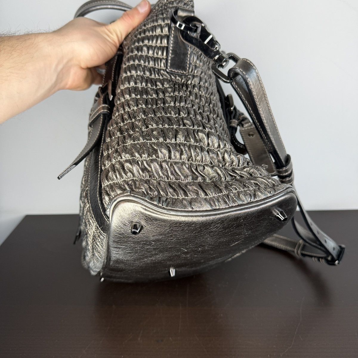 Burberry Burberry Silver Leather Runaway Calf Skin Curvy Bag Size ONE SIZE - 12 Thumbnail