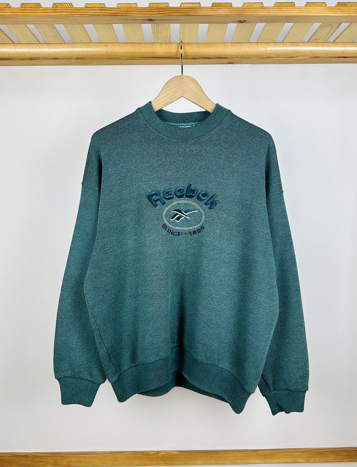 Reebok × Vintage Vintage Reebok Crewneck Sweatshirt 90s Boxy Fit Size M Size US M / EU 48-50 / 2 - 1 Thumbnail