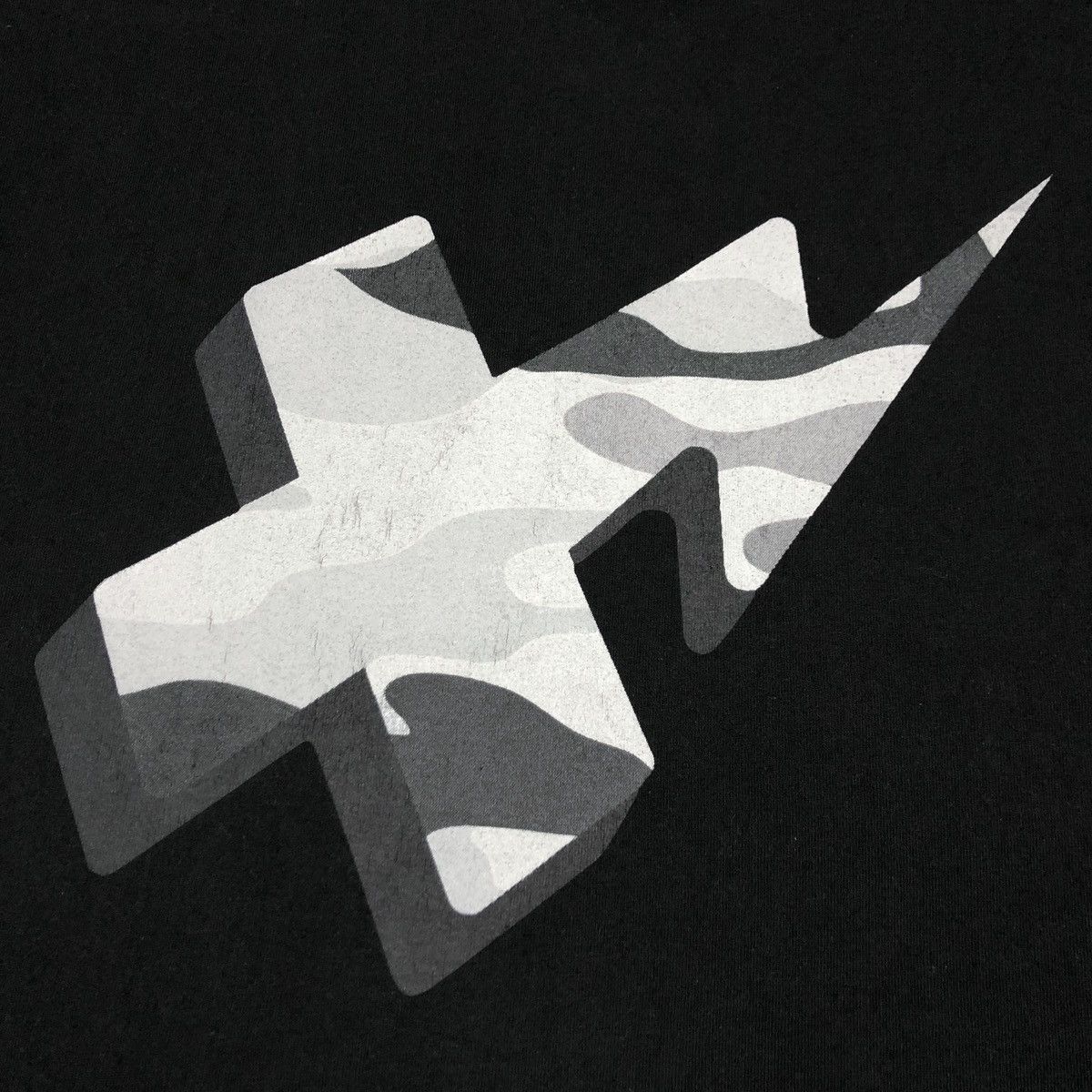 Places + Faces PLACES + FACES Camo Graphic Backprint Heavyweight Tee Shirt Size US M / EU 48-50 / 2 - 5 Thumbnail