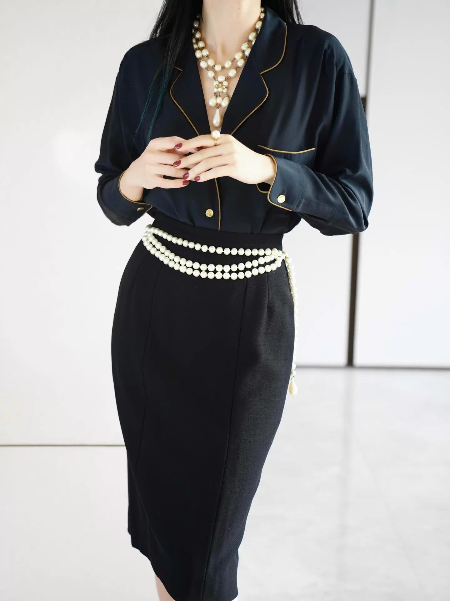 Chanel Chanel Vintage Silk Matte Black Contrast Trim Collar Shirt Size XS / US 0-2 / IT 36-38 - 2 Thumbnail