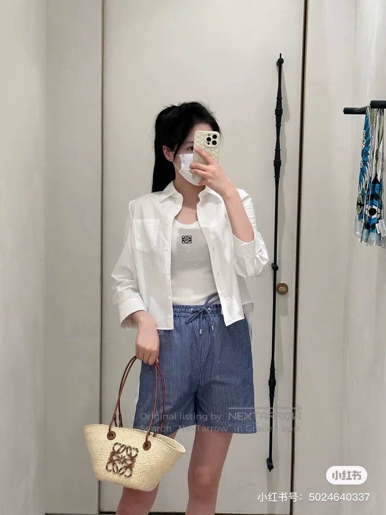 Loewe LOEWE size XS Blue and white striped shorts Size 42" / US 20 - 9 Thumbnail