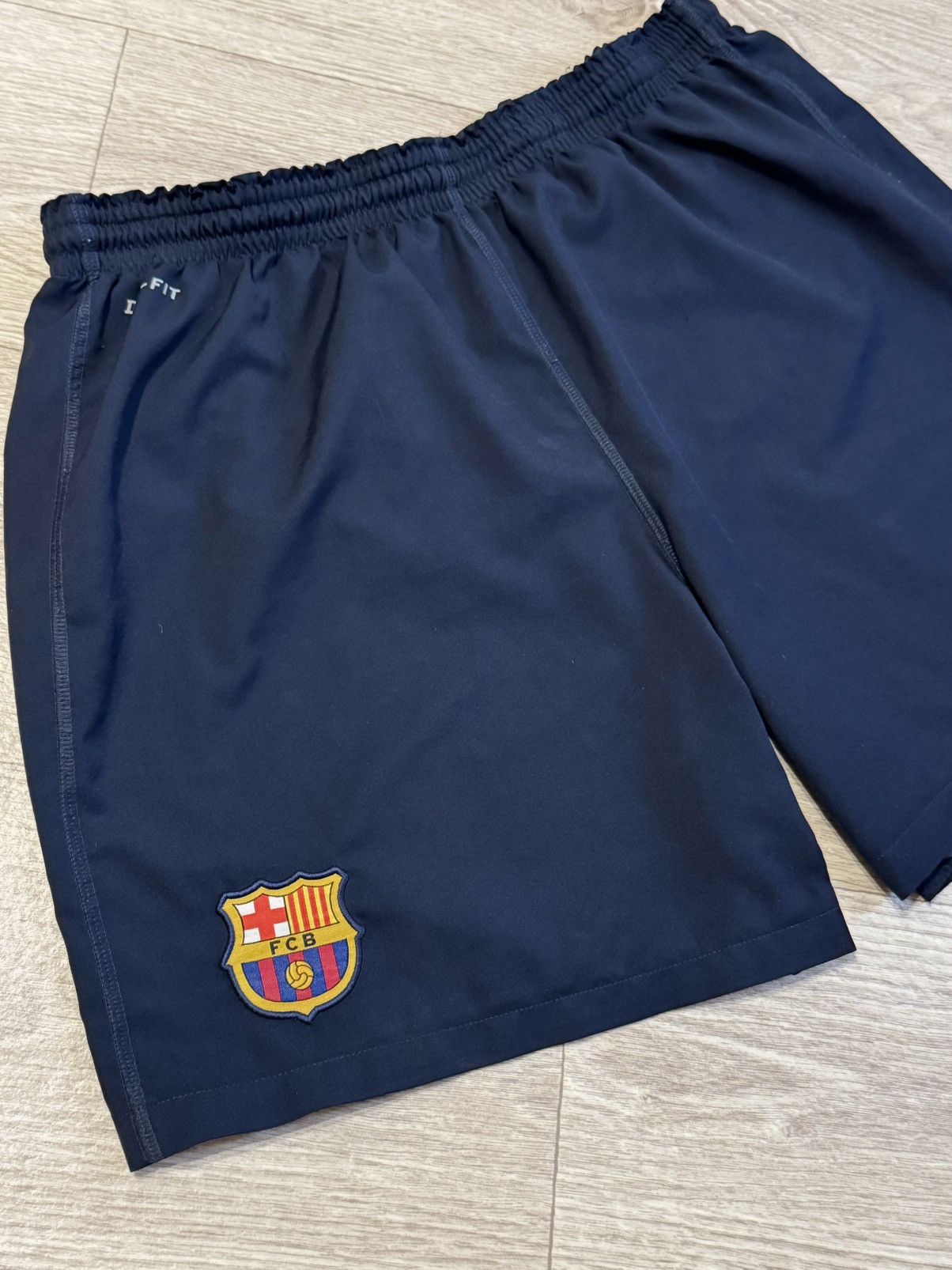 Nike 🔷Vintage Nike FC Barcelona Soccer Shorts🔷 Size US 34 / EU 50 - 2 Thumbnail