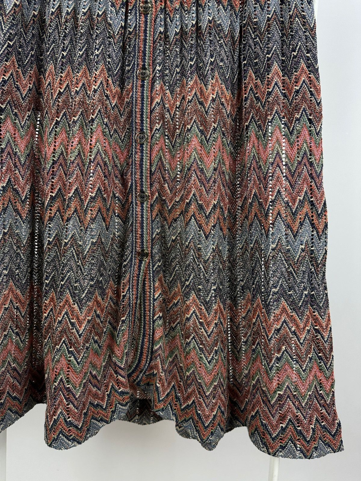 Missoni 90s Vintage Missoni Zigzag Crochet Knit A-Line Midi Skirt Size 28" / US 6 / IT 42 - 8 Thumbnail