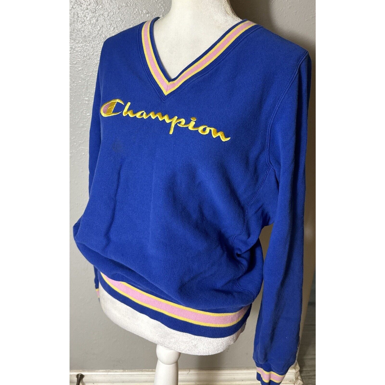 Champion Urban Outfitters Exclusive Champion V-Neck Sweatshirt Blue S Size S / US 4 / IT 40 - 4 Thumbnail
