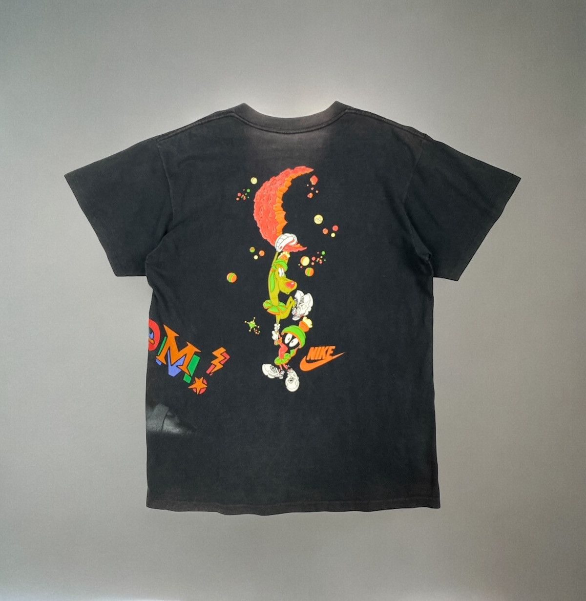 Jordan Brand × Nike × Warner Bros Vintage Nike Space Jam Jordan Looney Tunes 1993 Shirt Size US L / EU 52-54 / 3 - 2 Thumbnail