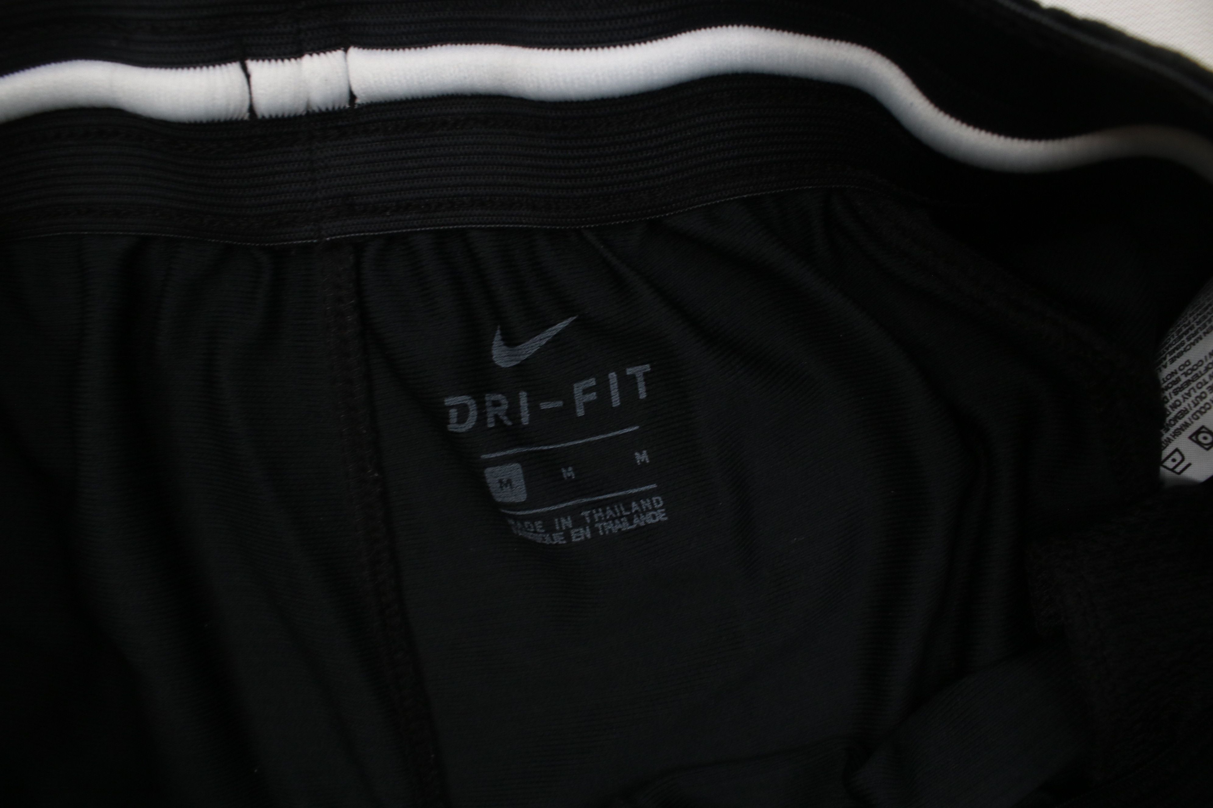 Nike Vintage Y2K Nike Swoosh Knit Gym Basketball Shorts Black Size US 32 / EU 48 - 7 Thumbnail