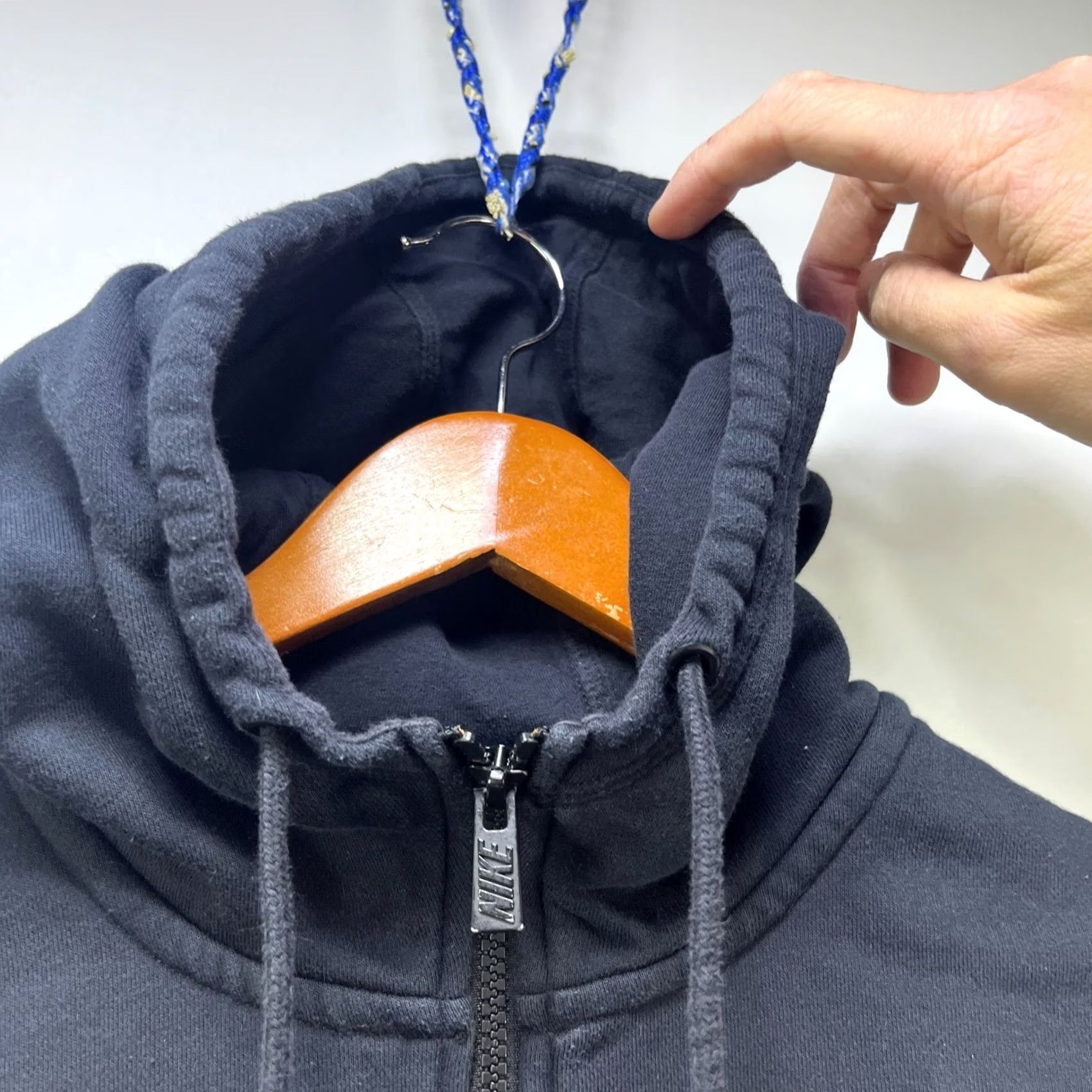 Nike VINTAGE Nike Essential Swoosh Zip Up Hoodie L Mens Black 90s Sports Nike Sportswear Hoodie Size US L / EU 52-54 / 3 - 4 Thumbnail