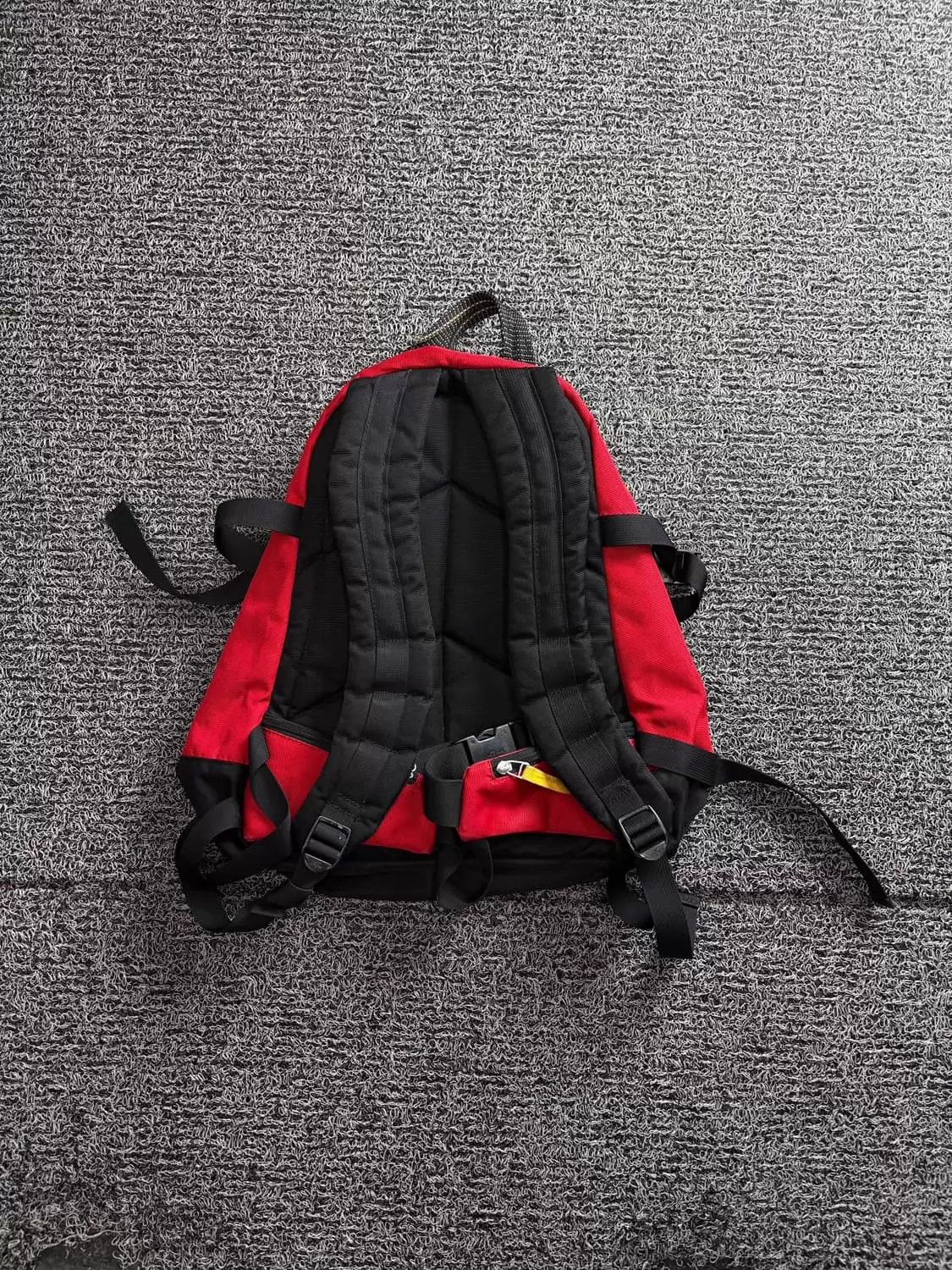 Salomon Salomon Vintage Akira Red Black Yellow Tech Backpack Size ONE SIZE - 4 Thumbnail