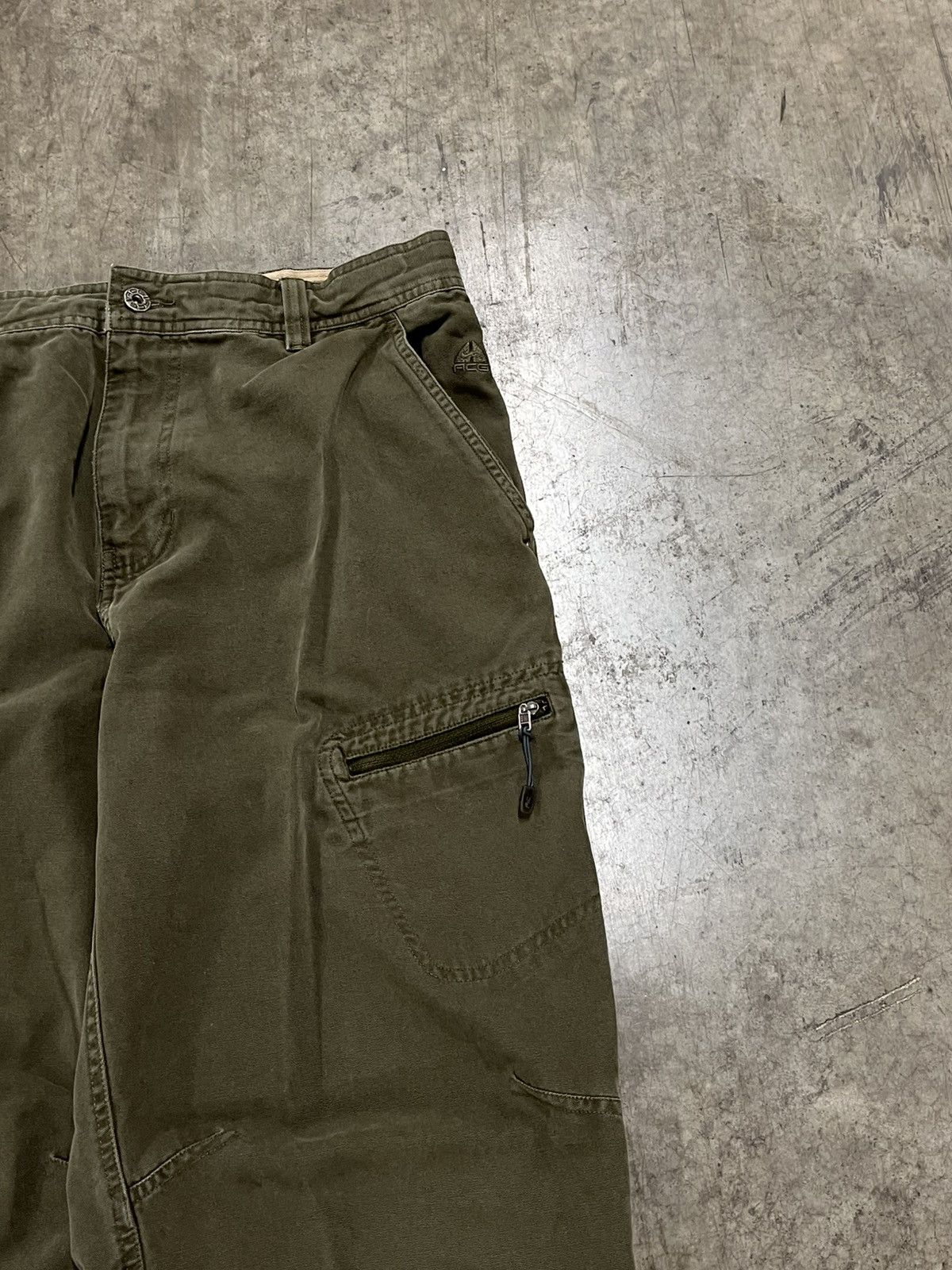 Other Nike ACG baggy earth tone cargo pants utility gorpcore Size US 34 / EU 50 - 3 Thumbnail