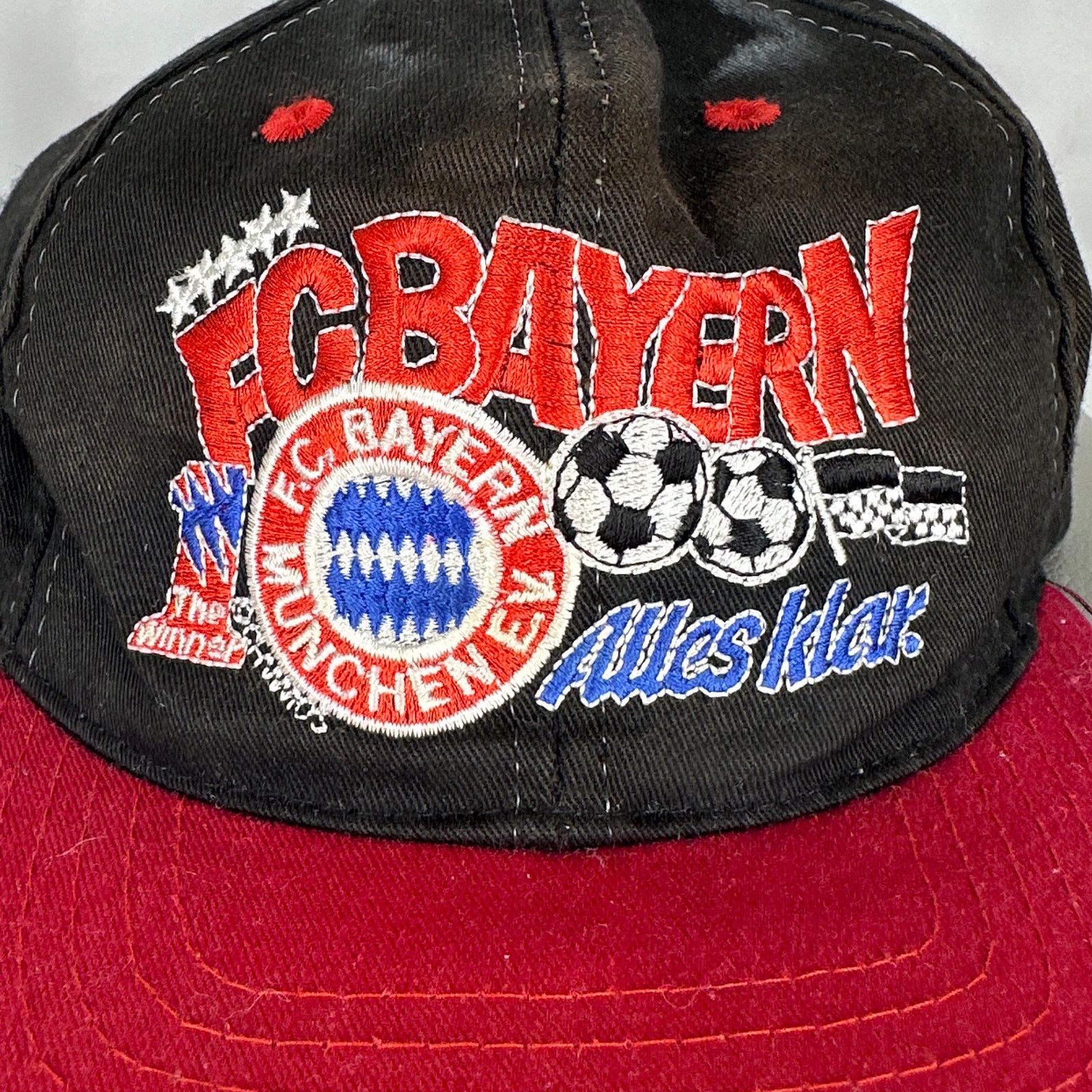 Vintage Vintage FC Bayern Munchen SnapBack Hat Size ONE SIZE - 2 Thumbnail