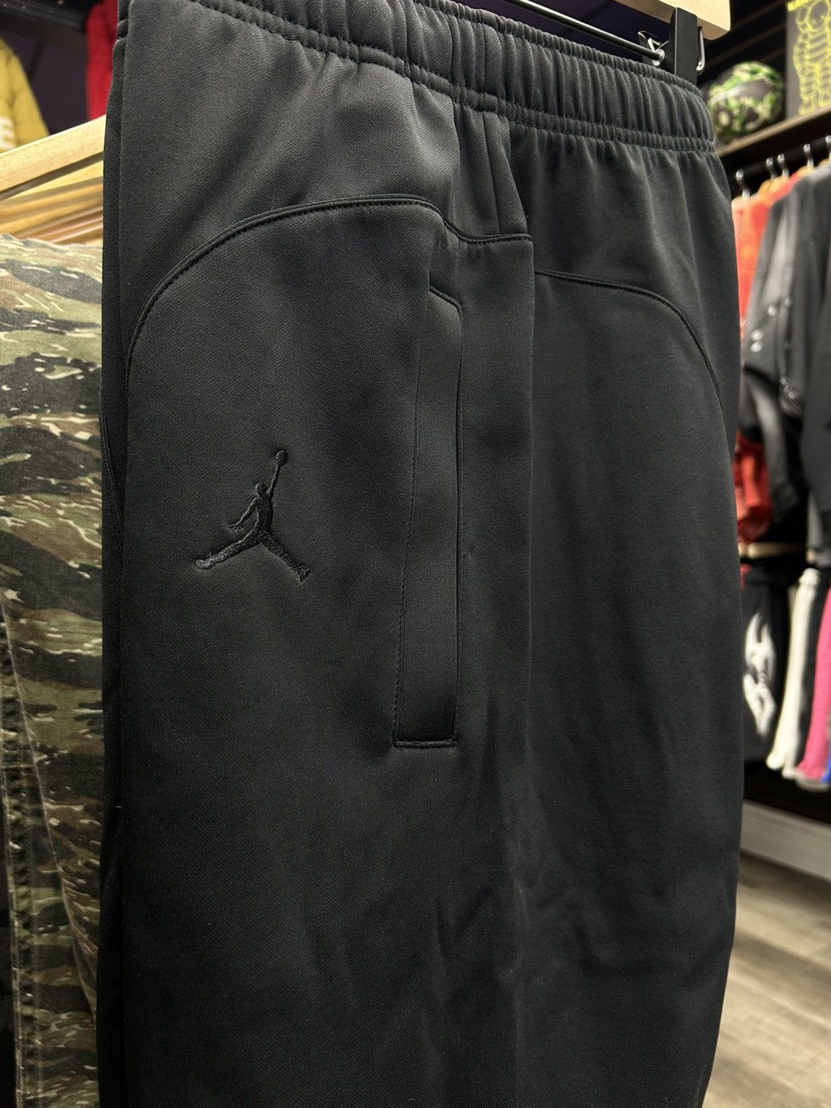 Jordan Brand × Nike × Supreme Supreme x Jordan Tricot Track Pants Size US 32 / EU 48 - 5 Thumbnail