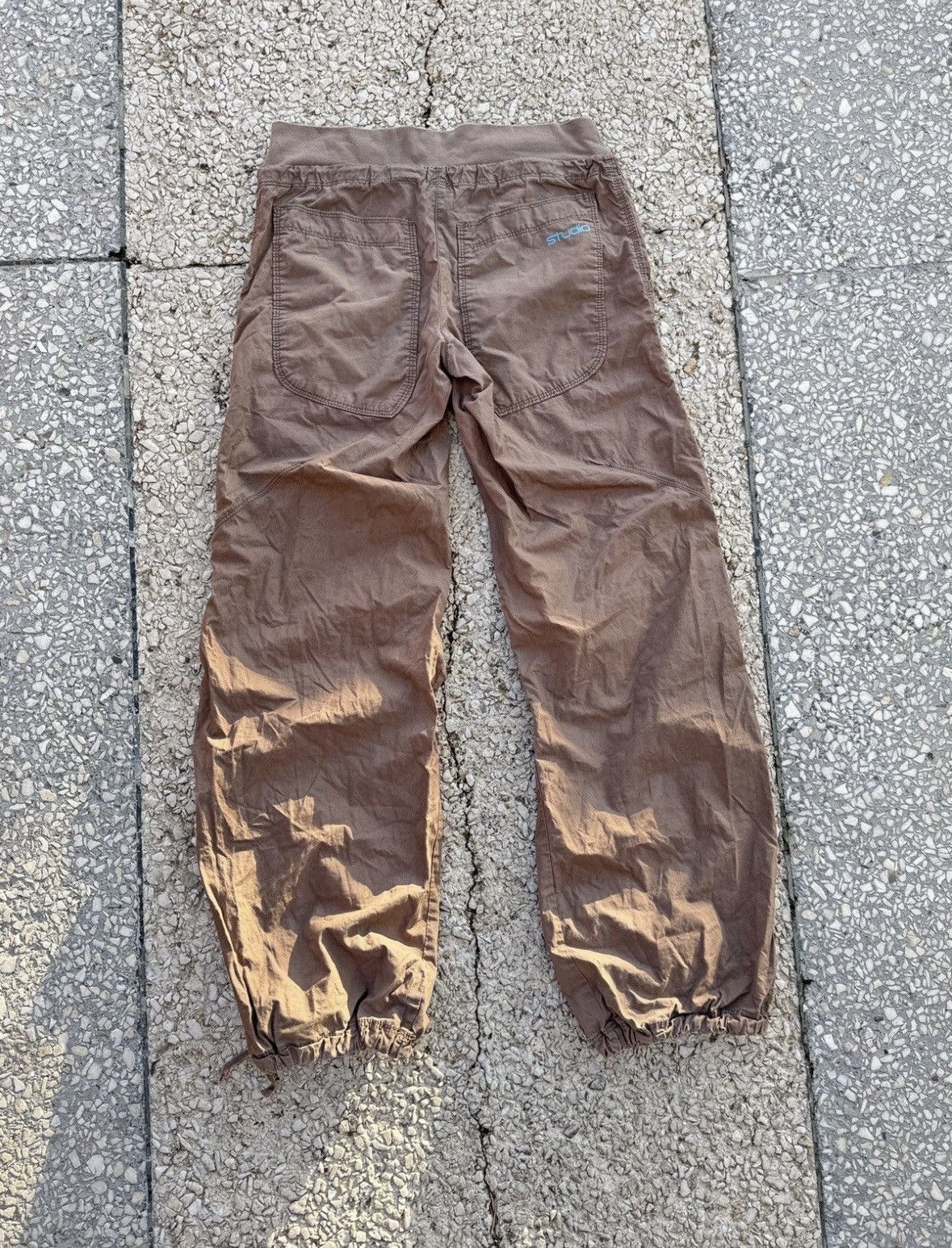 Nike Vintage Nike Cargo Brown Pants Travis Scott Size US 31 - 2 Thumbnail