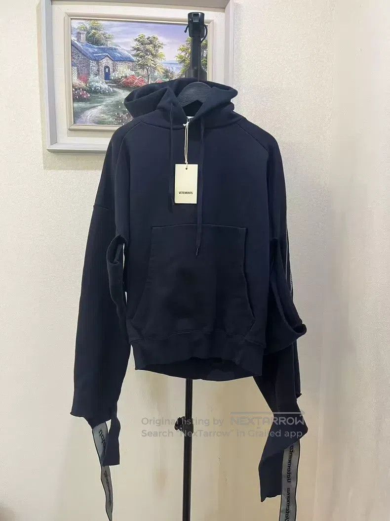 Vetements VETEMENTS Blue ribbon hooded sweatshirt Size US XS / EU 42 / 0 - 1 Thumbnail