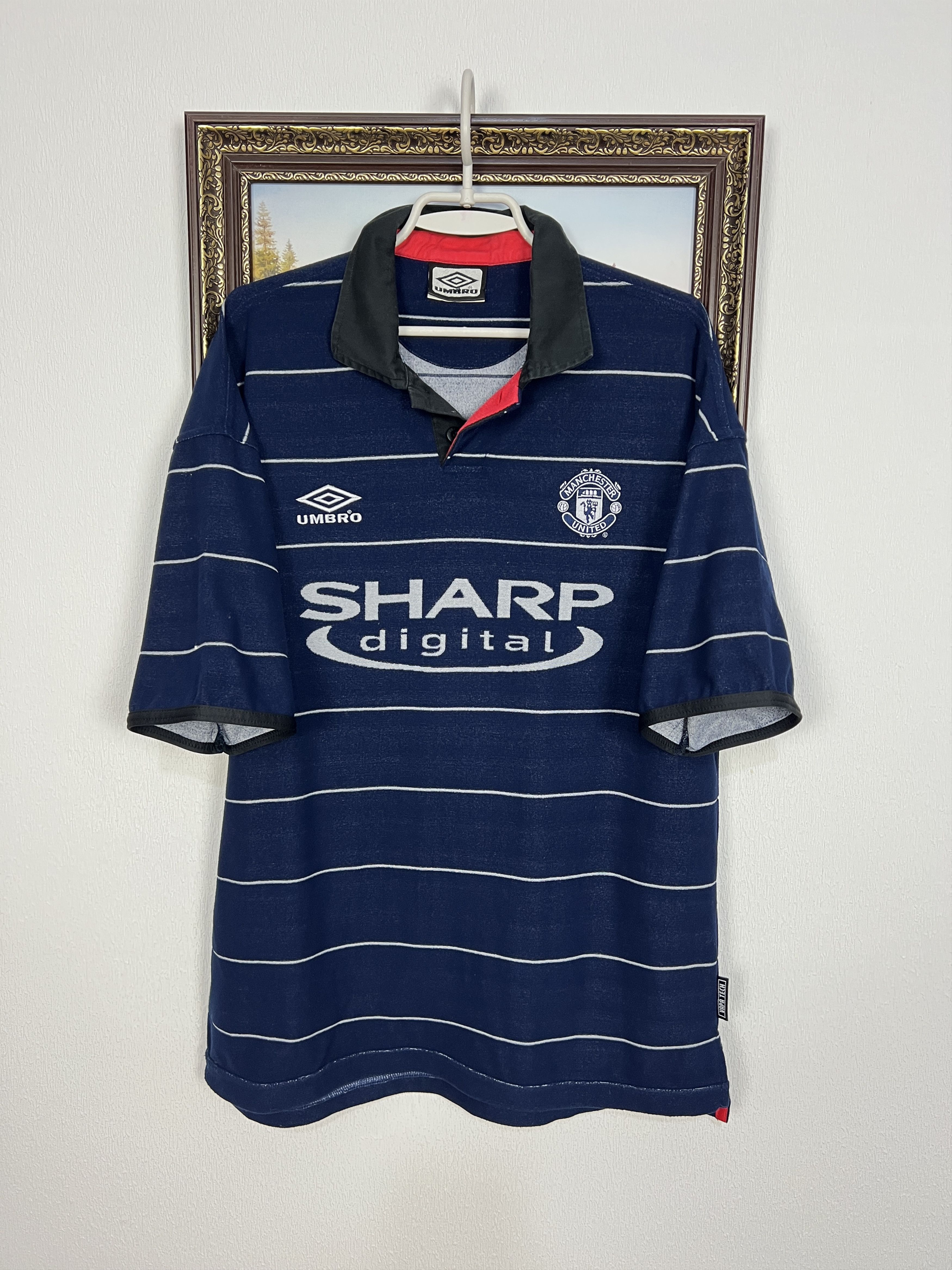 Umbro Manchester United Away football shirt Soccer Jersey Trikot Size US L / EU 52-54 / 3 - 1 Thumbnail