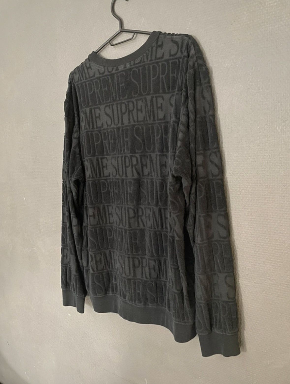 Supreme SS17 Supreme Logo Stripe Terry Crewneck Size US L / EU 52-54 / 3 - 1 Thumbnail