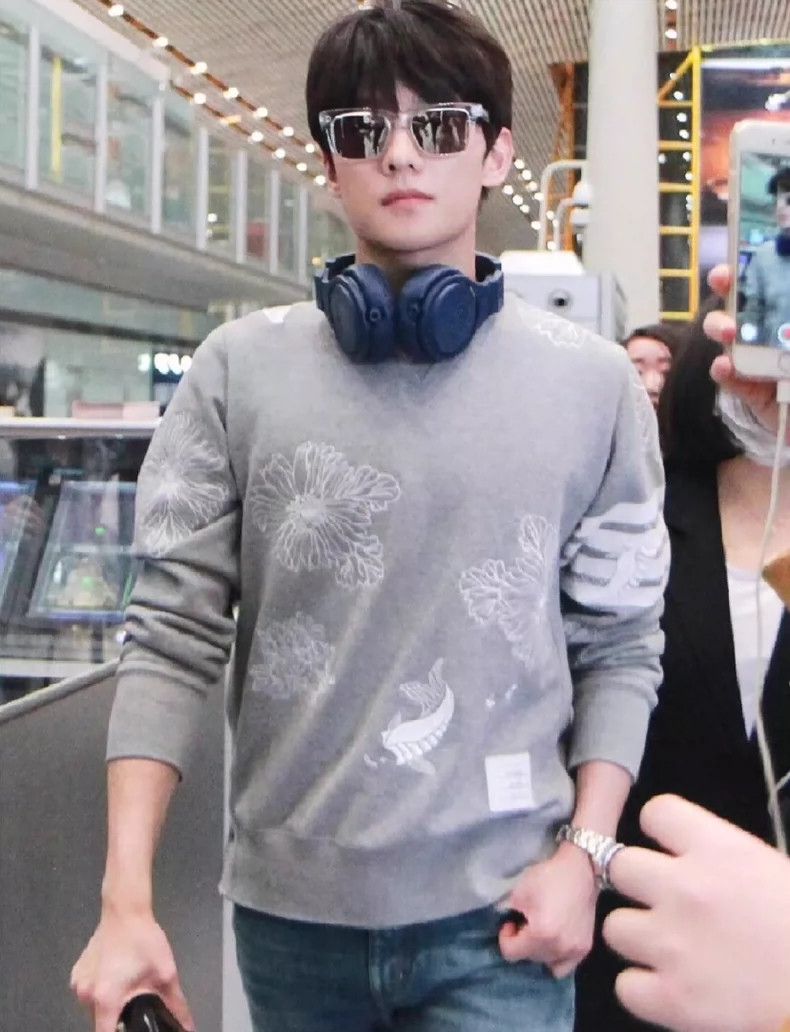 Thom Browne Thom Browne size1 Floral printed cotton round neck long sle Size US S / EU 44-46 / 1 - 9 Thumbnail