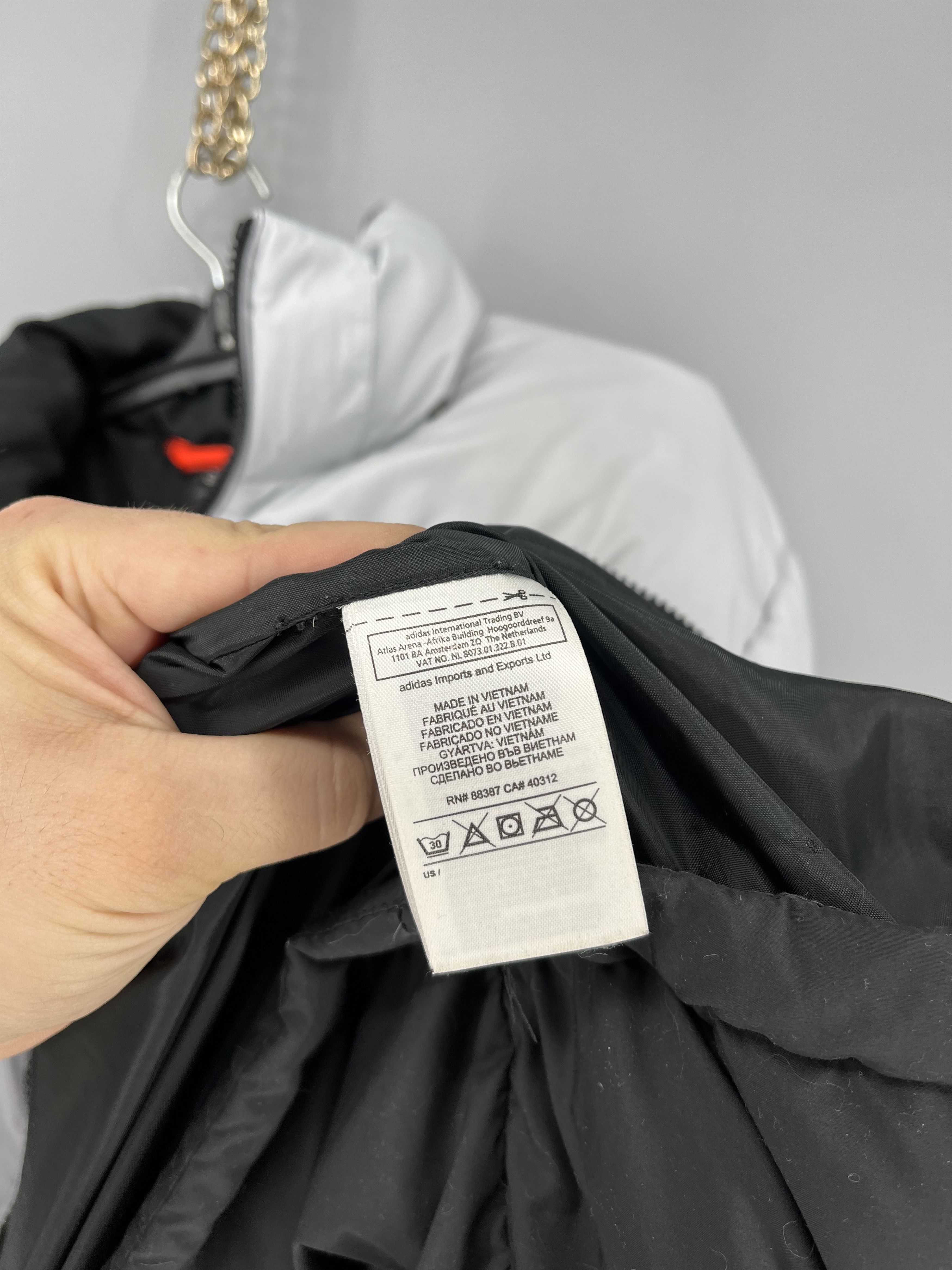 Adidas VINTAGE 🔥 STEALS🔥 Adidas puffer jacket ❗️ Streetwear Style Size US L / EU 52-54 / 3 - 11 Thumbnail