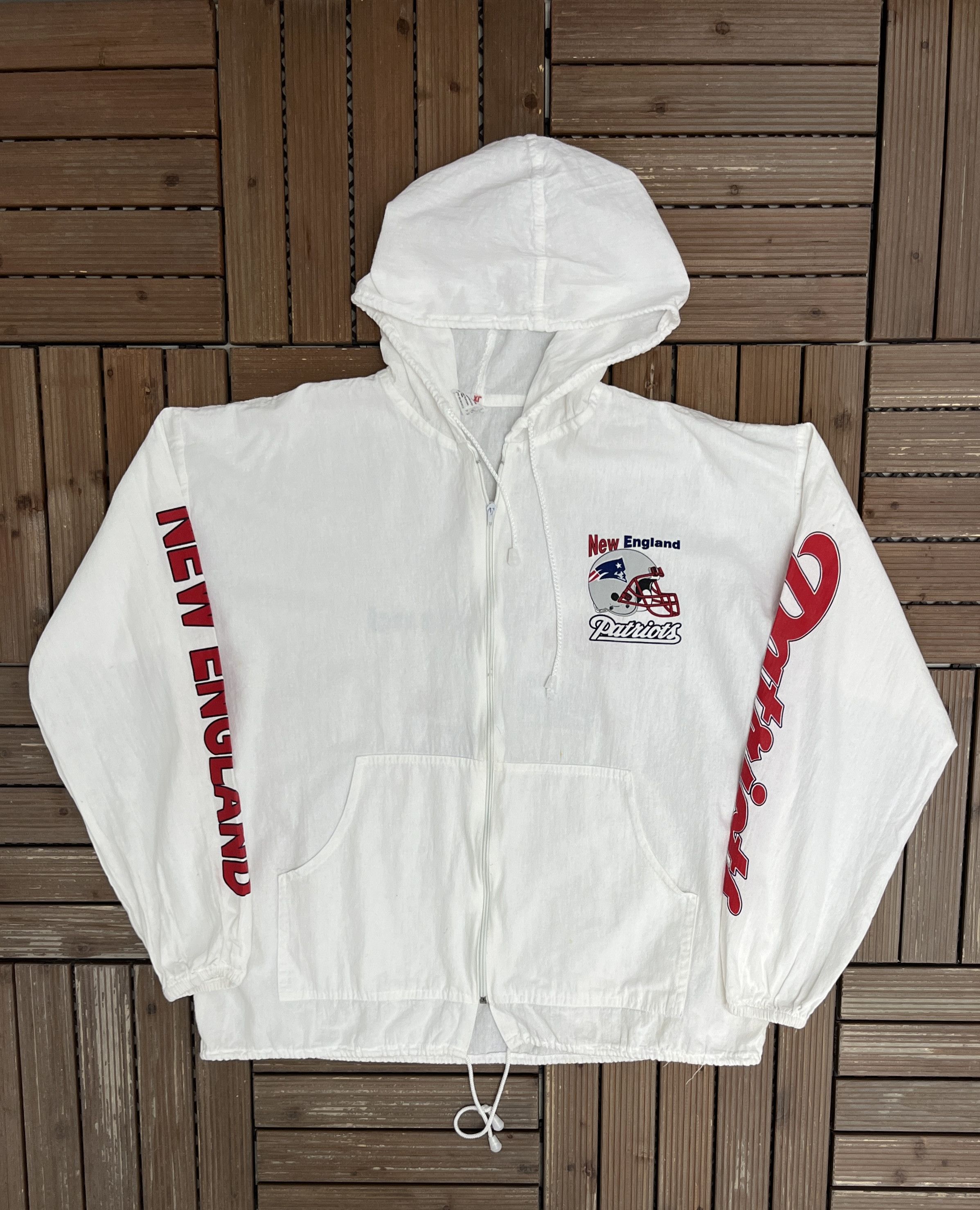 Vintage New England Patriots Vintage White Windbreaker Jacket Size US XL / EU 56 / 4 - 1 Thumbnail
