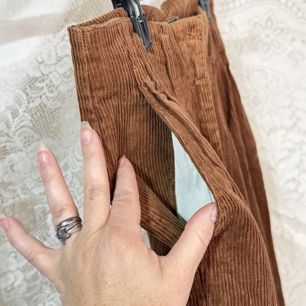 Vintage VTG 70s 80s SMALL MEDIUM Corduroy High Rise Tapered Wide Leg Size 32" / US 10 / IT 46 - 9 Thumbnail