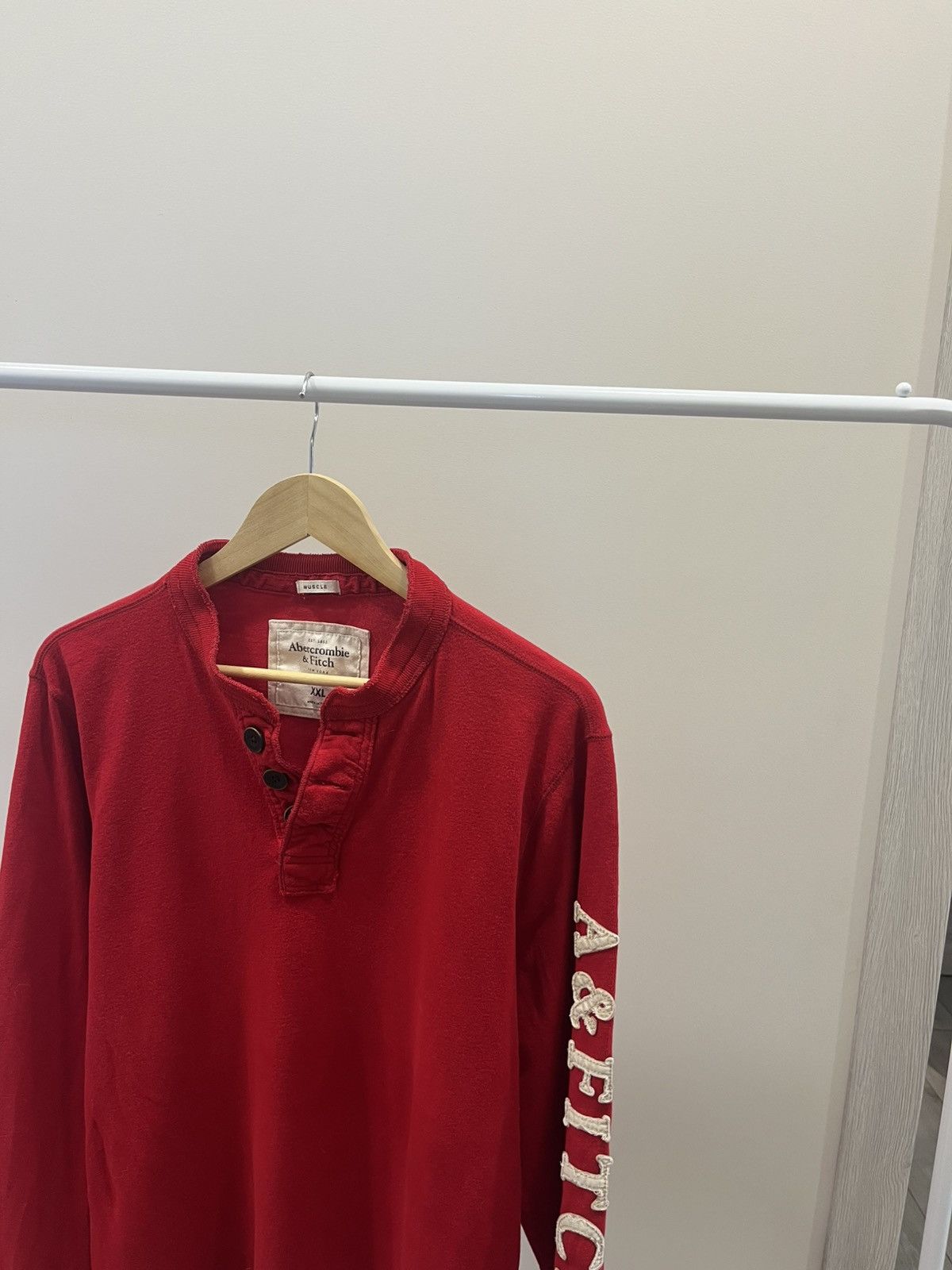If Six Was Nine Vintage 90s Abercrombie Fitch Sweatshirt Crewneck Faded Red Size US XXL / EU 58 / 5 - 2 Thumbnail