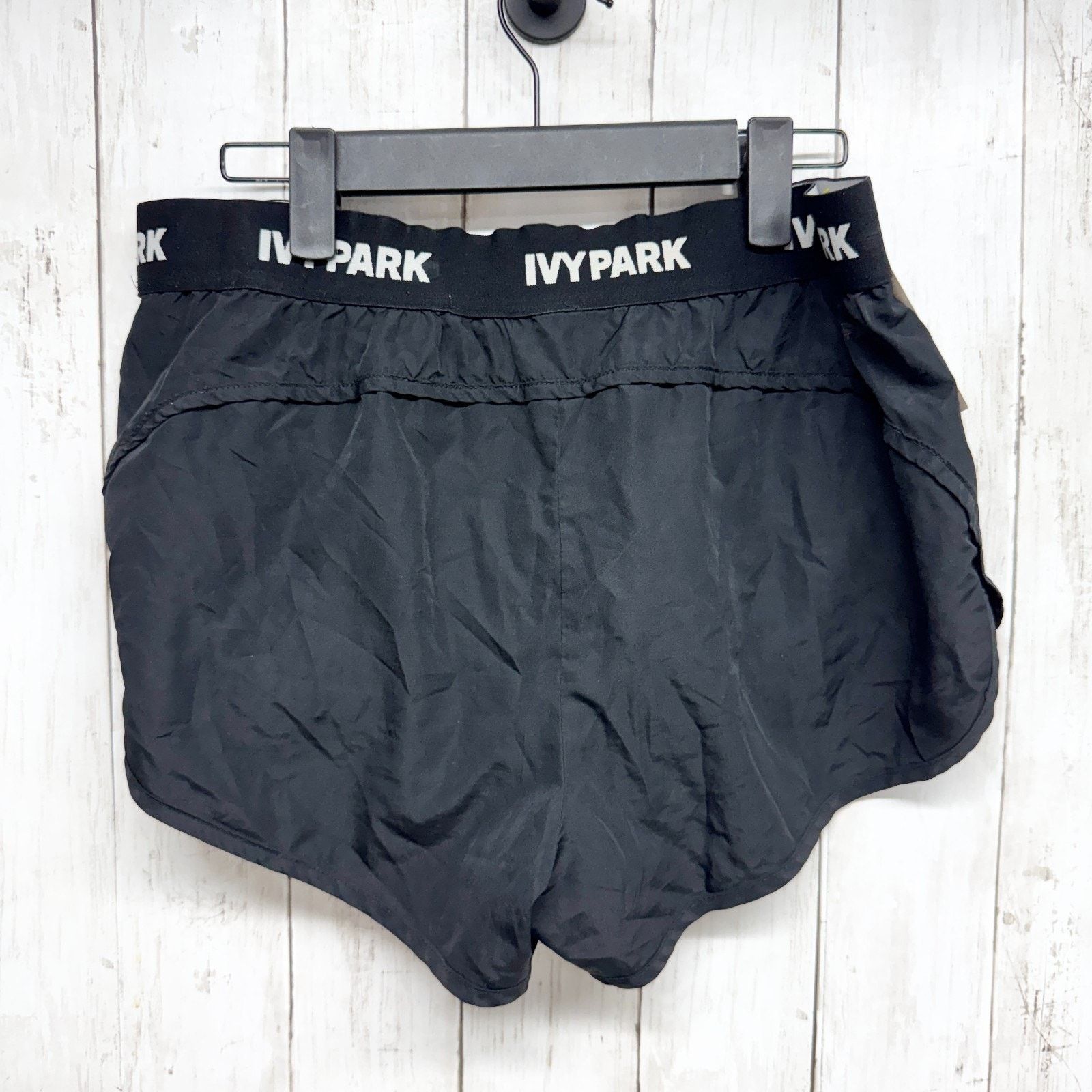 Ivy Park Ivy Park Short Size Large Athletic Elastic Waist Logo Shorts Size 32" / US 10 / IT 46 - 2 Thumbnail