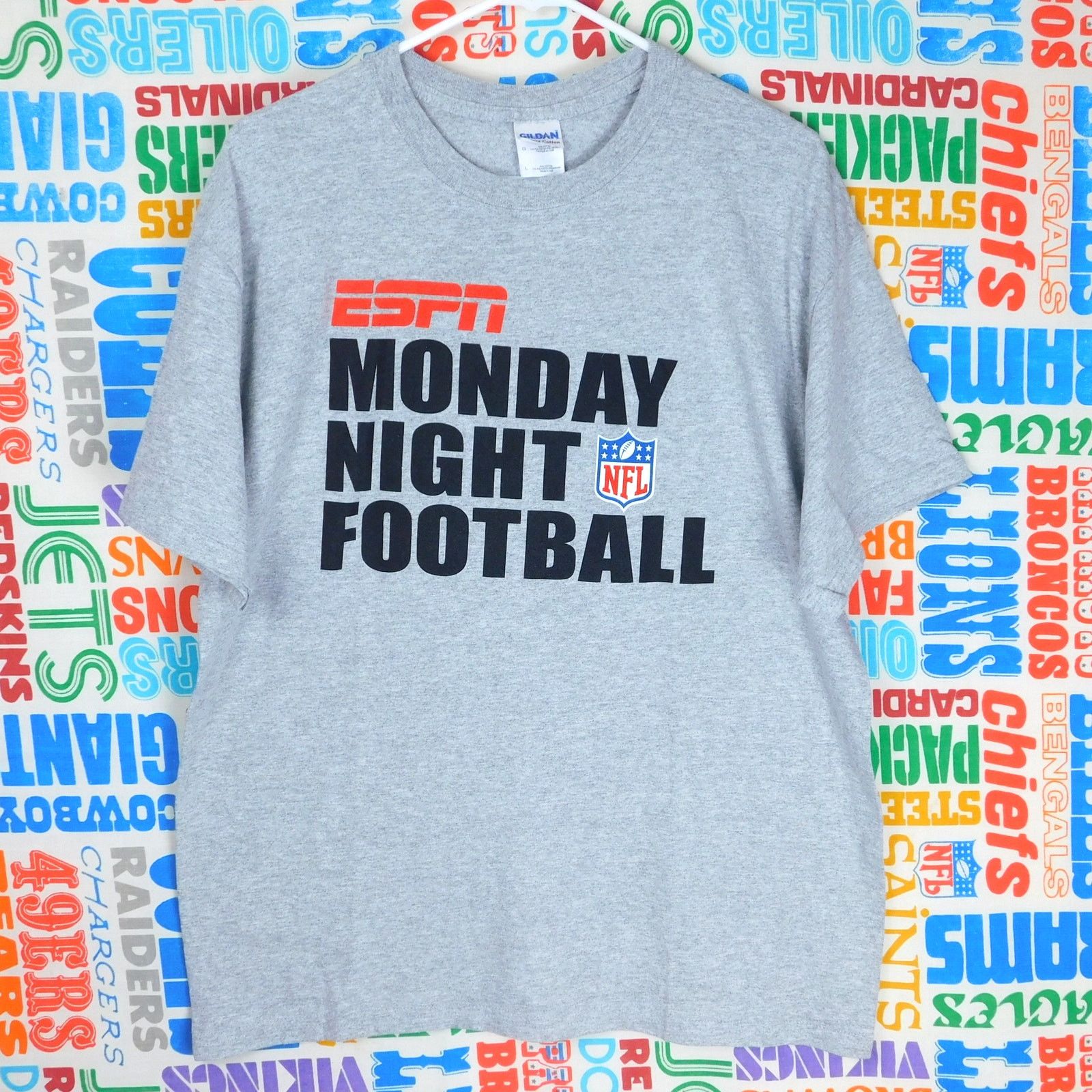 Gildan ESPN Monday Night Football T Shirt Size L Gray GMC Back Logo Size US L / EU 52-54 / 3 - 1 Thumbnail