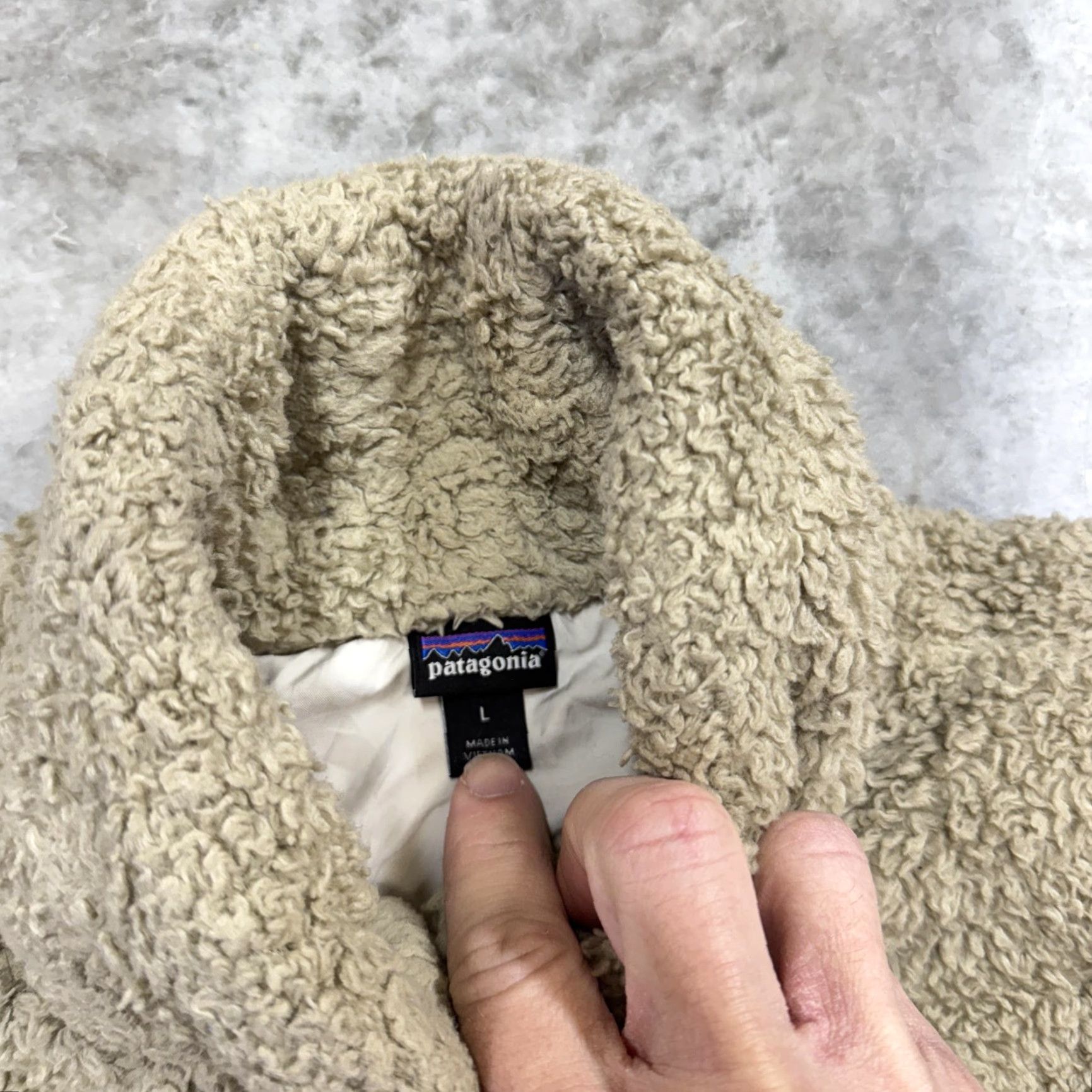Patagonia Patagonia Vest Womens L Tan Los Gatos Fleece Sherpa Zip Pockets Outdoor Size L / US 10 / IT 46 - 3 Thumbnail