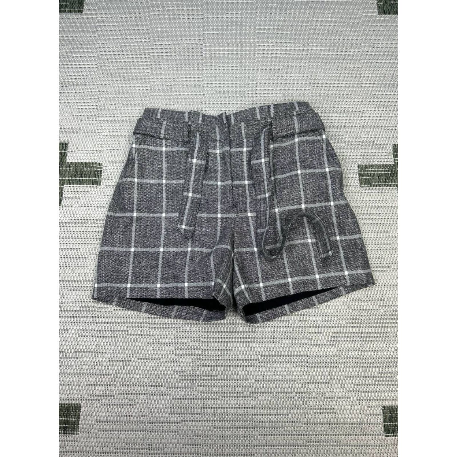 White House Black Market White House Black Market Shorts Women 8 Gray Plaid Stretch Mid Rise The Luxe New Size 30" / US 8 / IT 44 - 2 Thumbnail