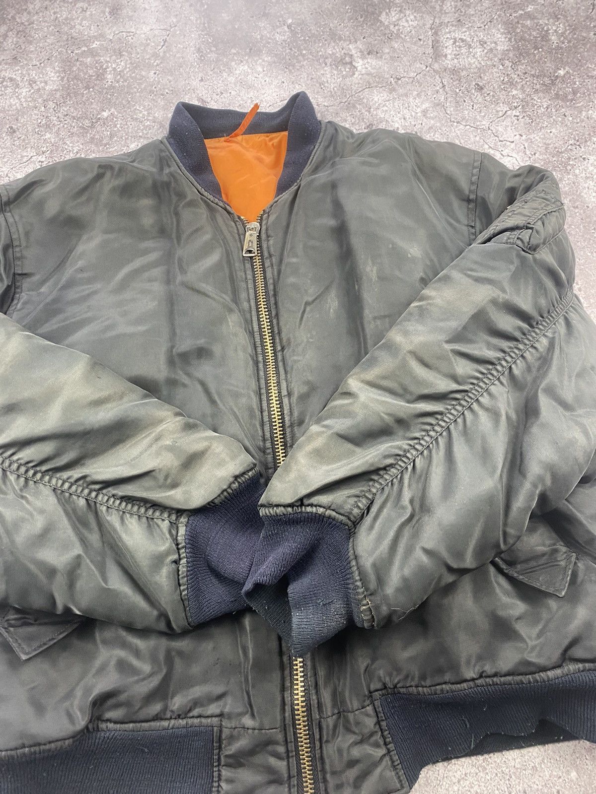 Vintage 90s Boxy MA-1 Military Reversible FADED Bomber DISTRSSED Size US L / EU 52-54 / 3 - 4 Thumbnail