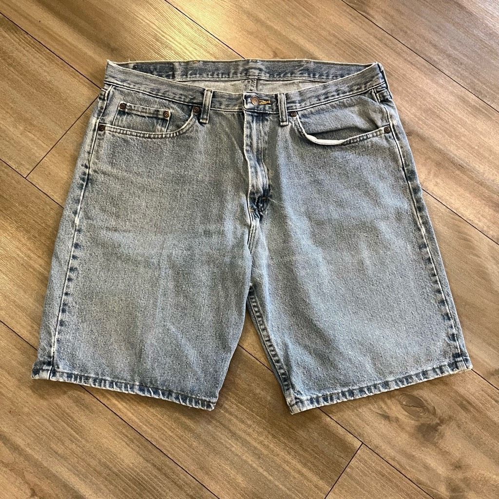 Wrangler Wrangler Medium Light Wash Y2K Denim Cargo Shorts Men 36 Size US 36 / EU 52 - 1 Thumbnail