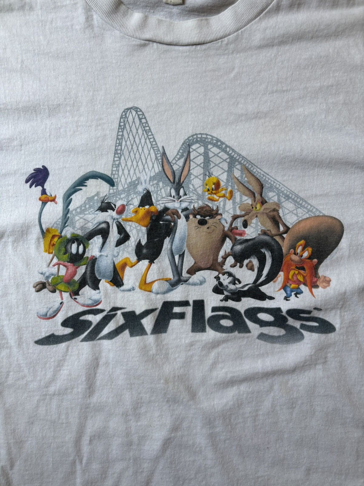 Vintage 1999 Six Flags Looney Tunes Tee Size US XL / EU 56 / 4 - 2 Thumbnail