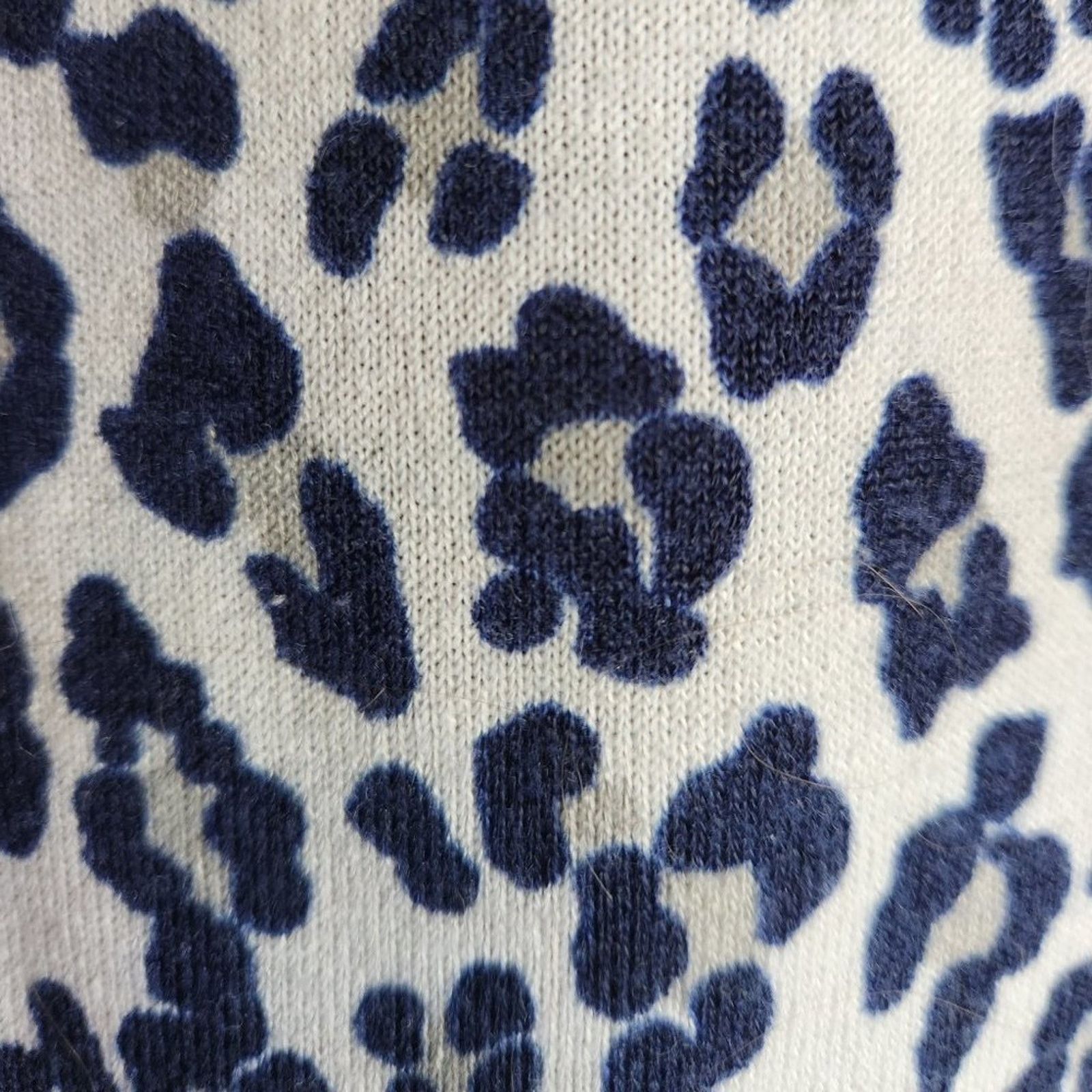 Banana Republic Leopard Print Short Sleeve Top from Banana Republic Size M / US 6-8 / IT 42-44 - 3 Thumbnail