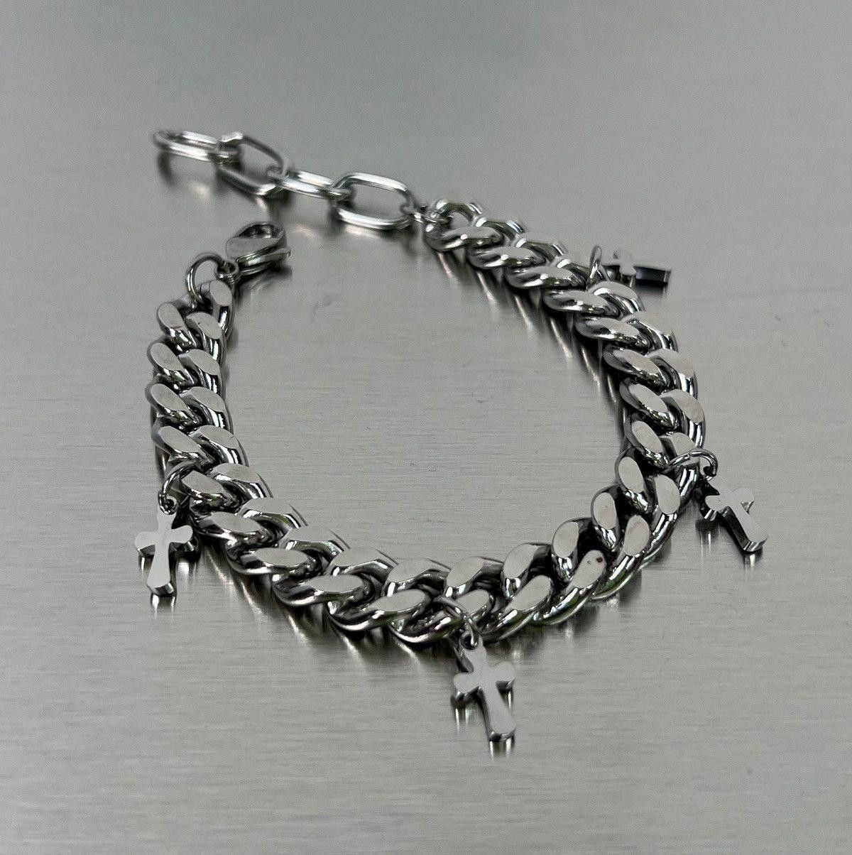 Jewelry Avant garde cross pendant fringe cuban link bracelet Size ONE SIZE - 1 Thumbnail