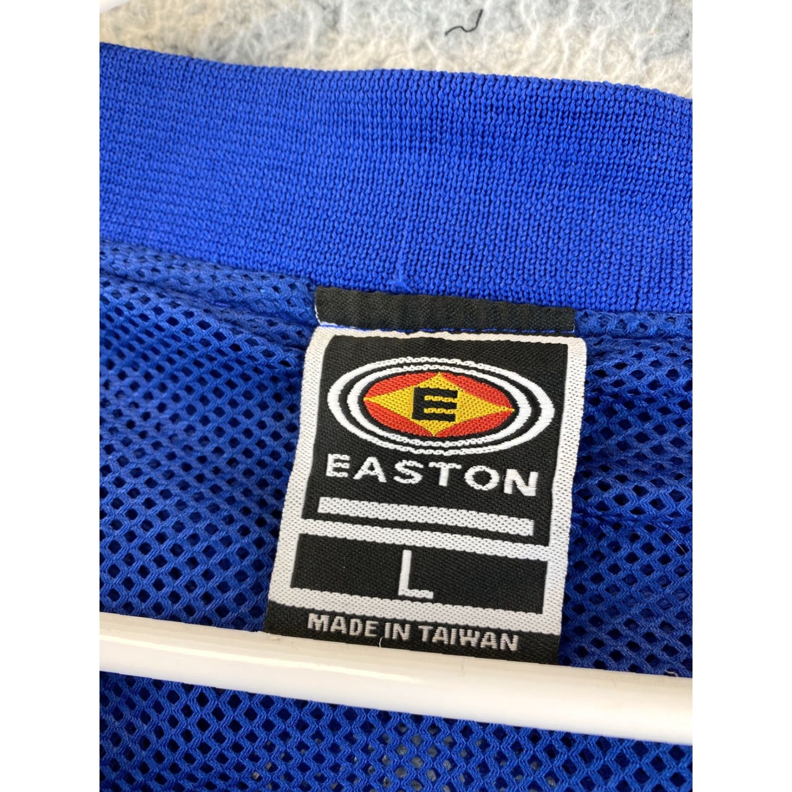 Vintage VINTAGE Easton Jacket Windbreaker L Men Blue Pullover V-Neck Logo 89-53 Mens Size US L / EU 52-54 / 3 - 5 Thumbnail